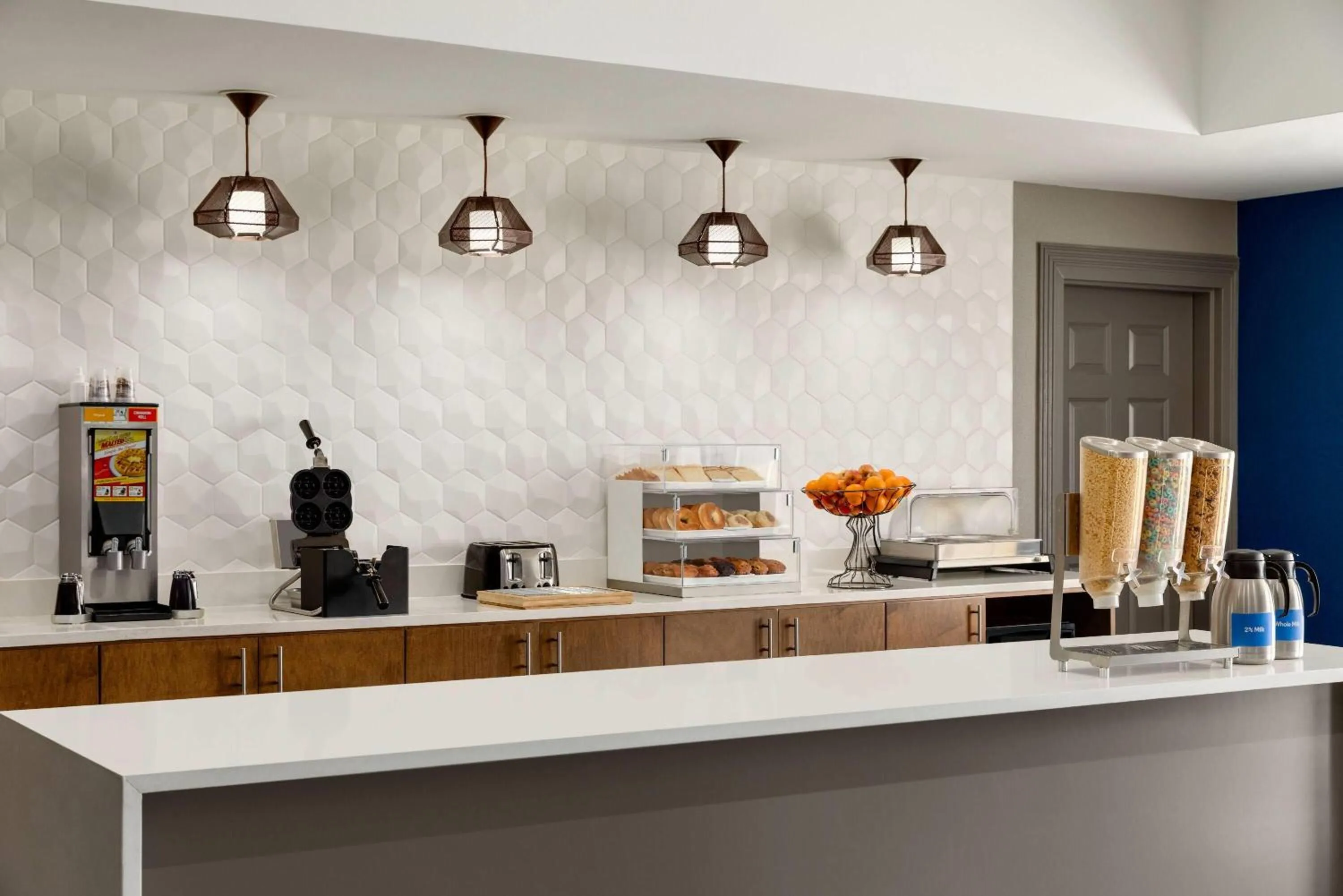 Breakfast in La Quinta by Wyndham Shawnee