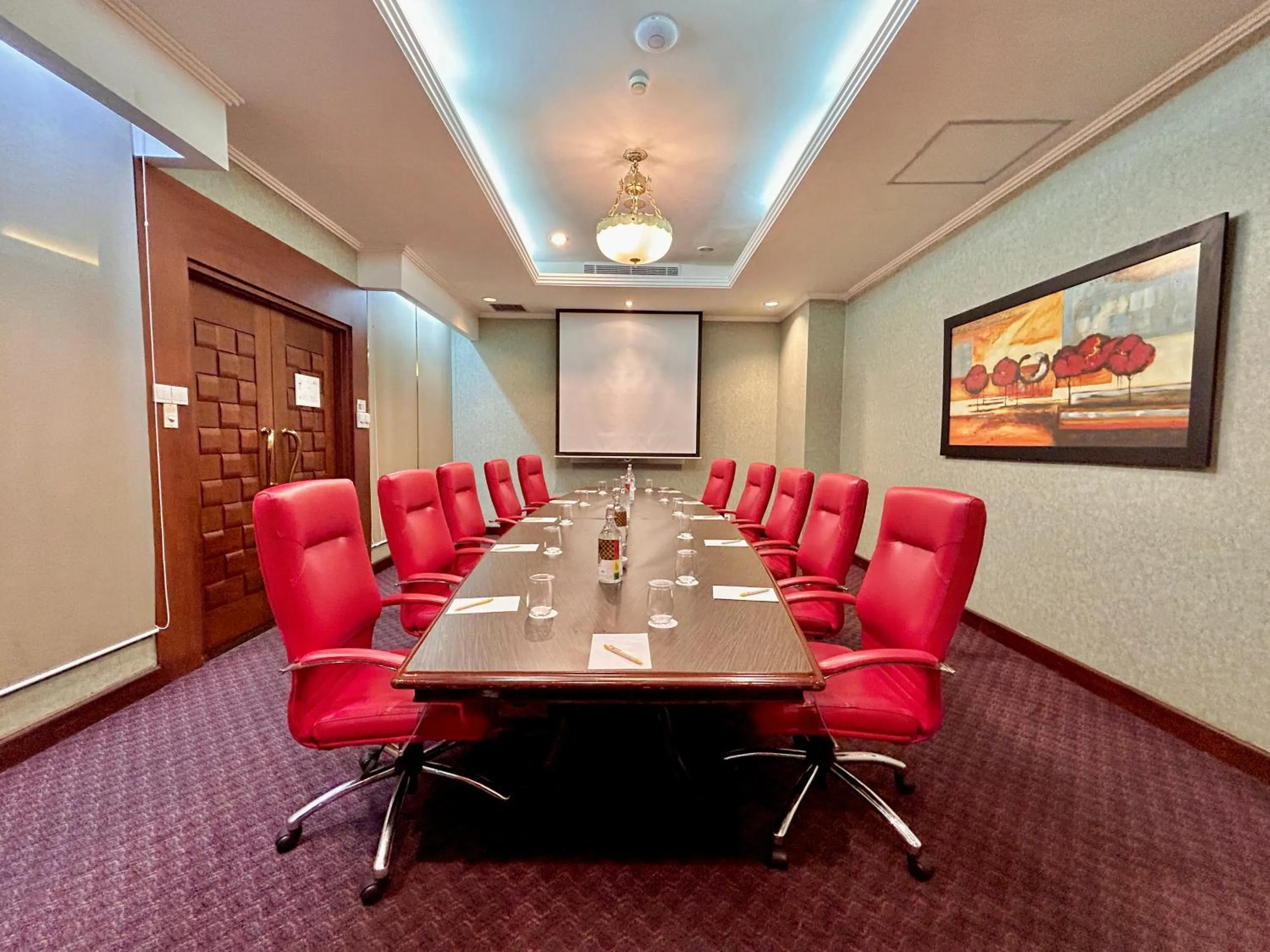 Meeting/conference room in Sunlake Waterfront Resort & Convention