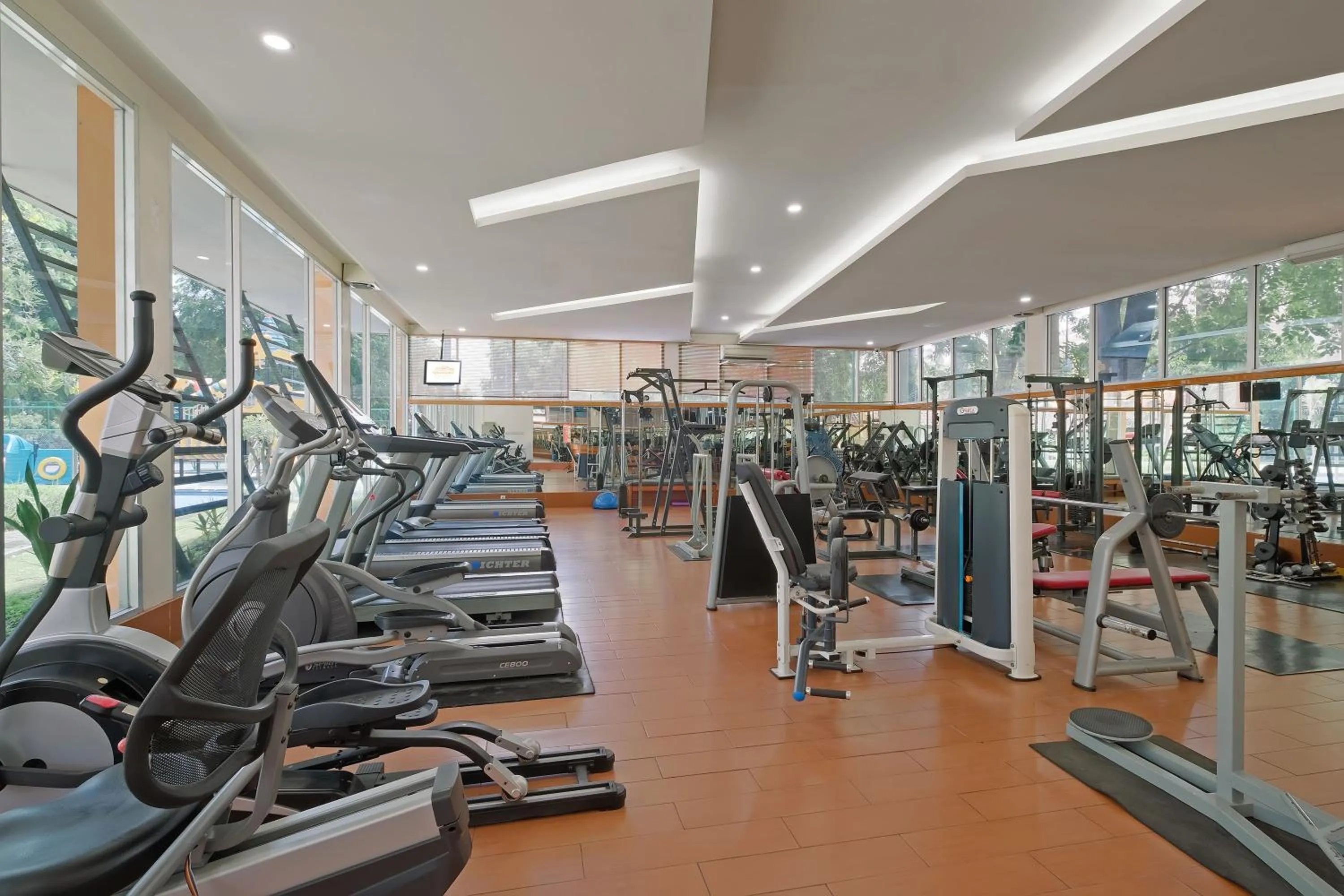 Fitness centre/facilities in Sunlake Waterfront Resort & Convention
