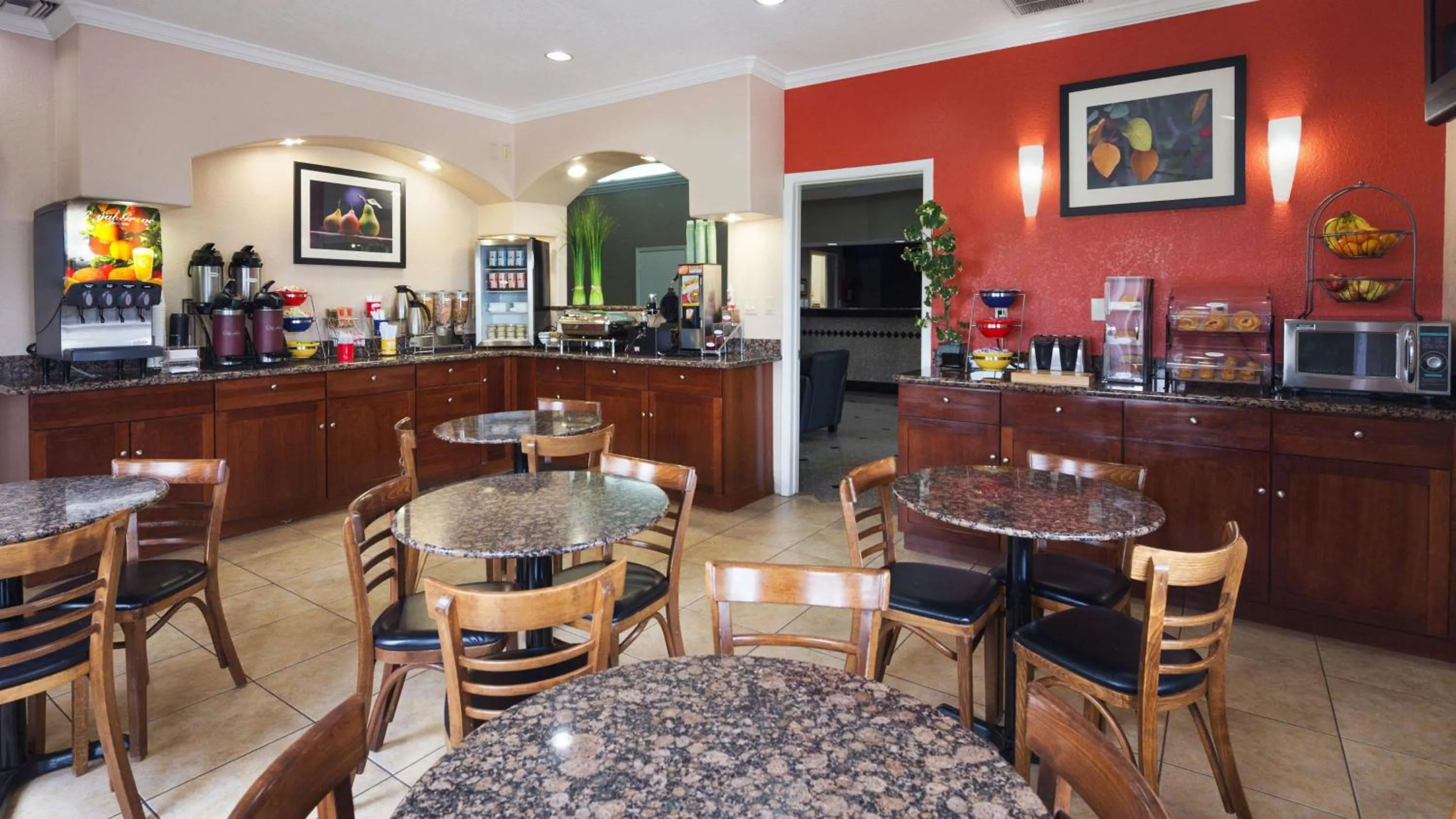 Breakfast in Best Western Angleton Inn