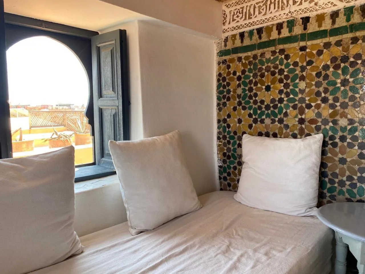 Property building, Bed in Dar El Qadi