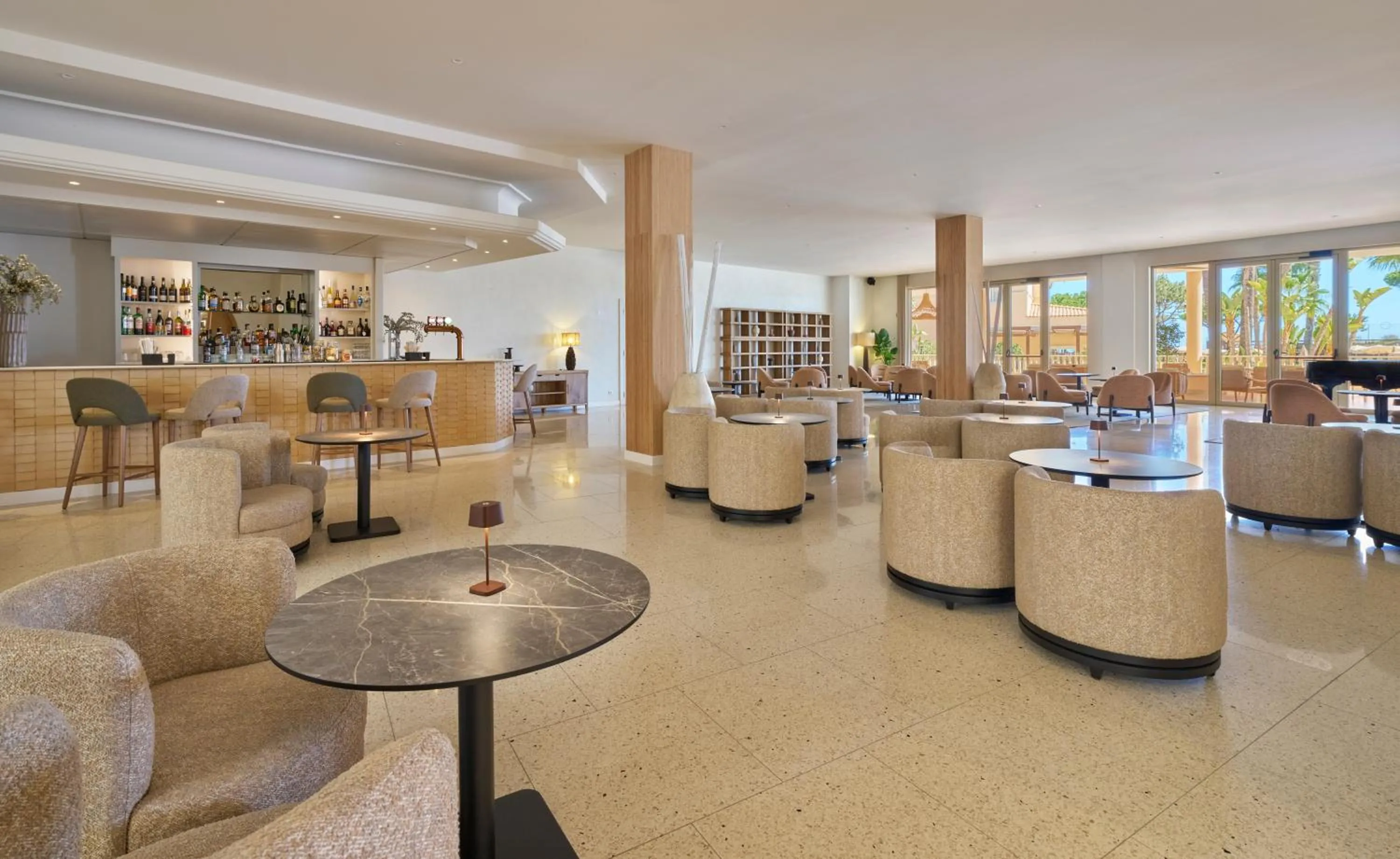 Lounge or bar in PortoBay Blue Ocean