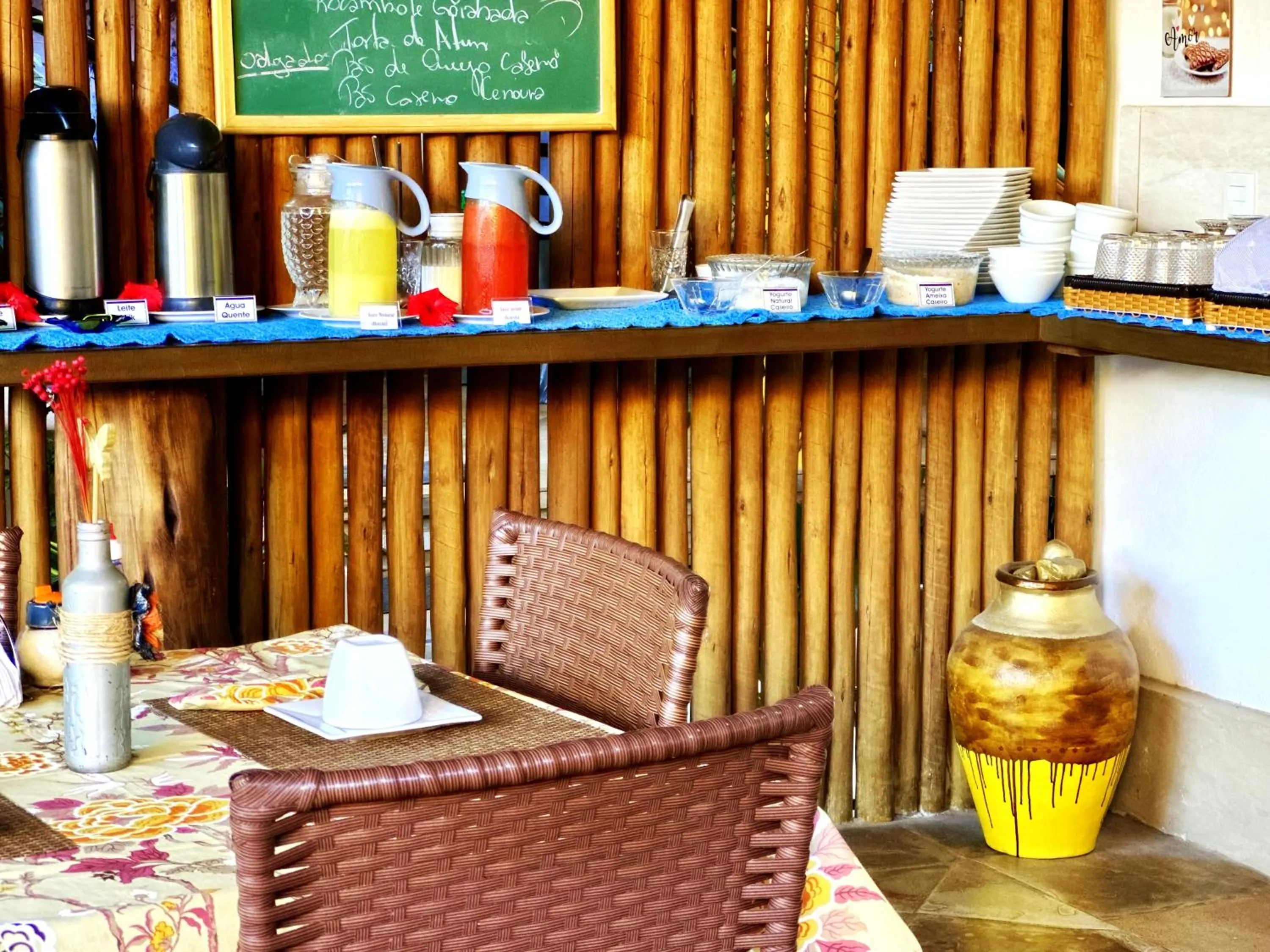 Breakfast in Pousada CasAlice