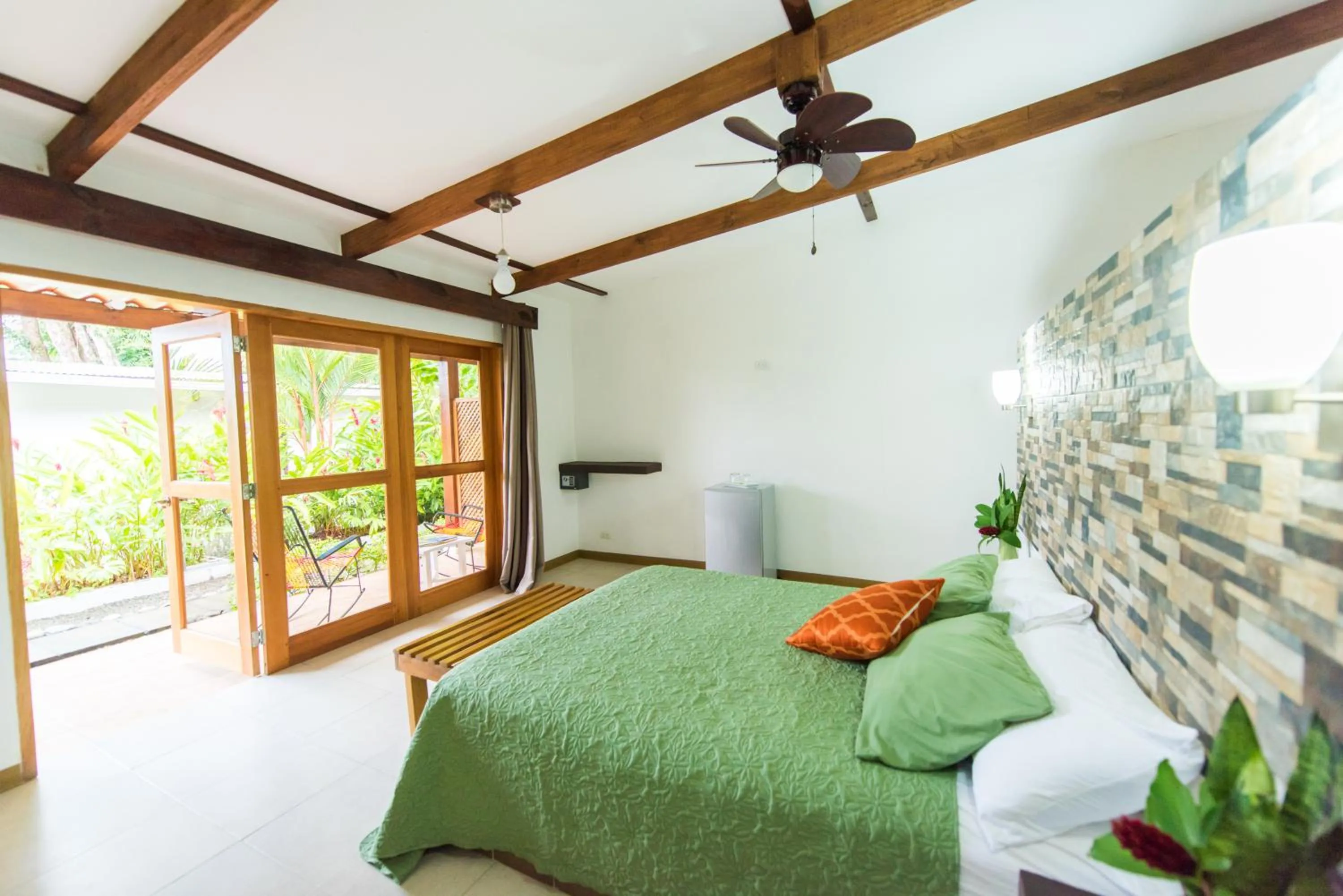 Garden view, Bed in Hotel Indalo adults only