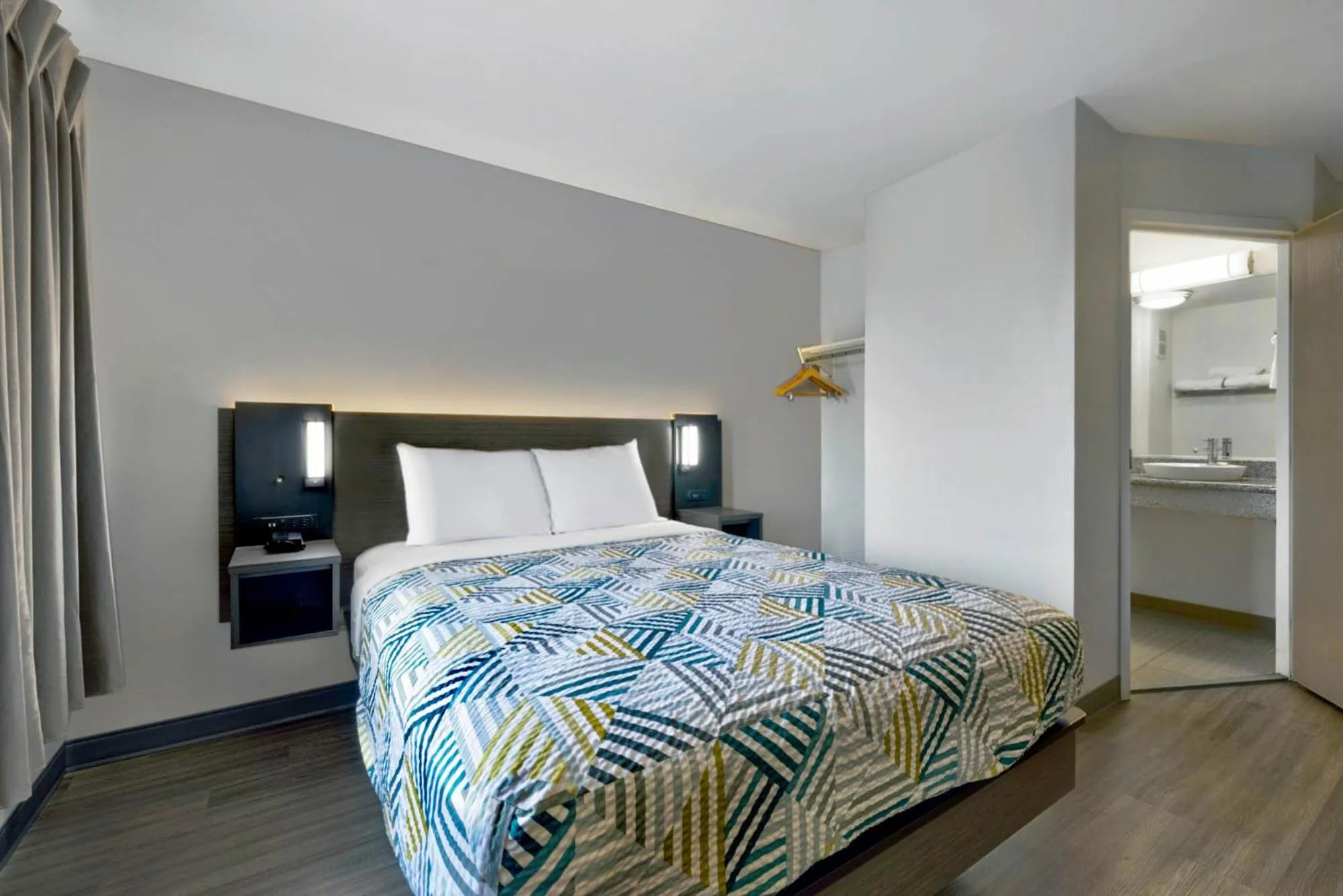 Bed in Motel 6-Marble Falls, TX