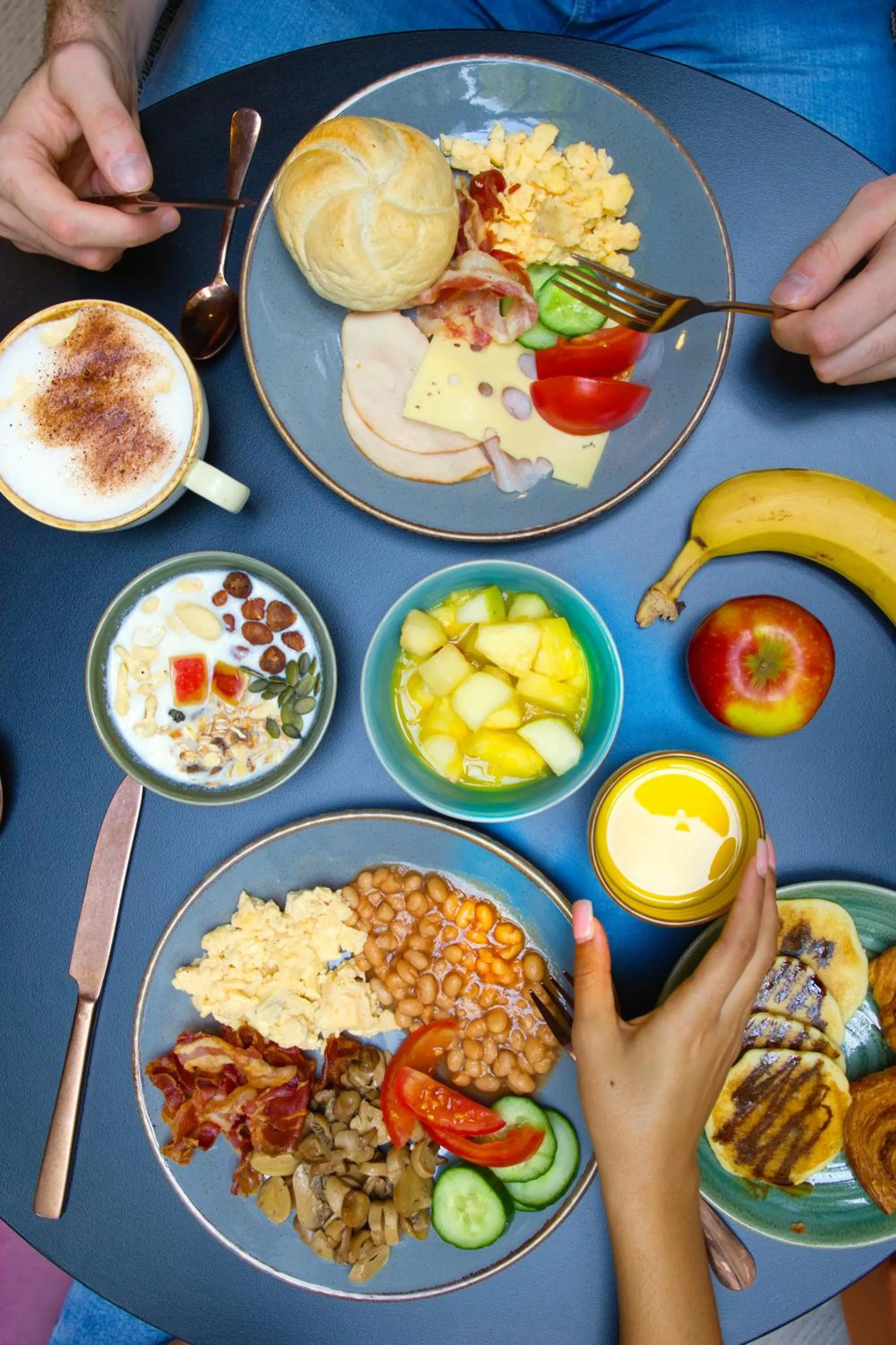 Food and drinks in B&B HOTEL Brussels Centre Louise