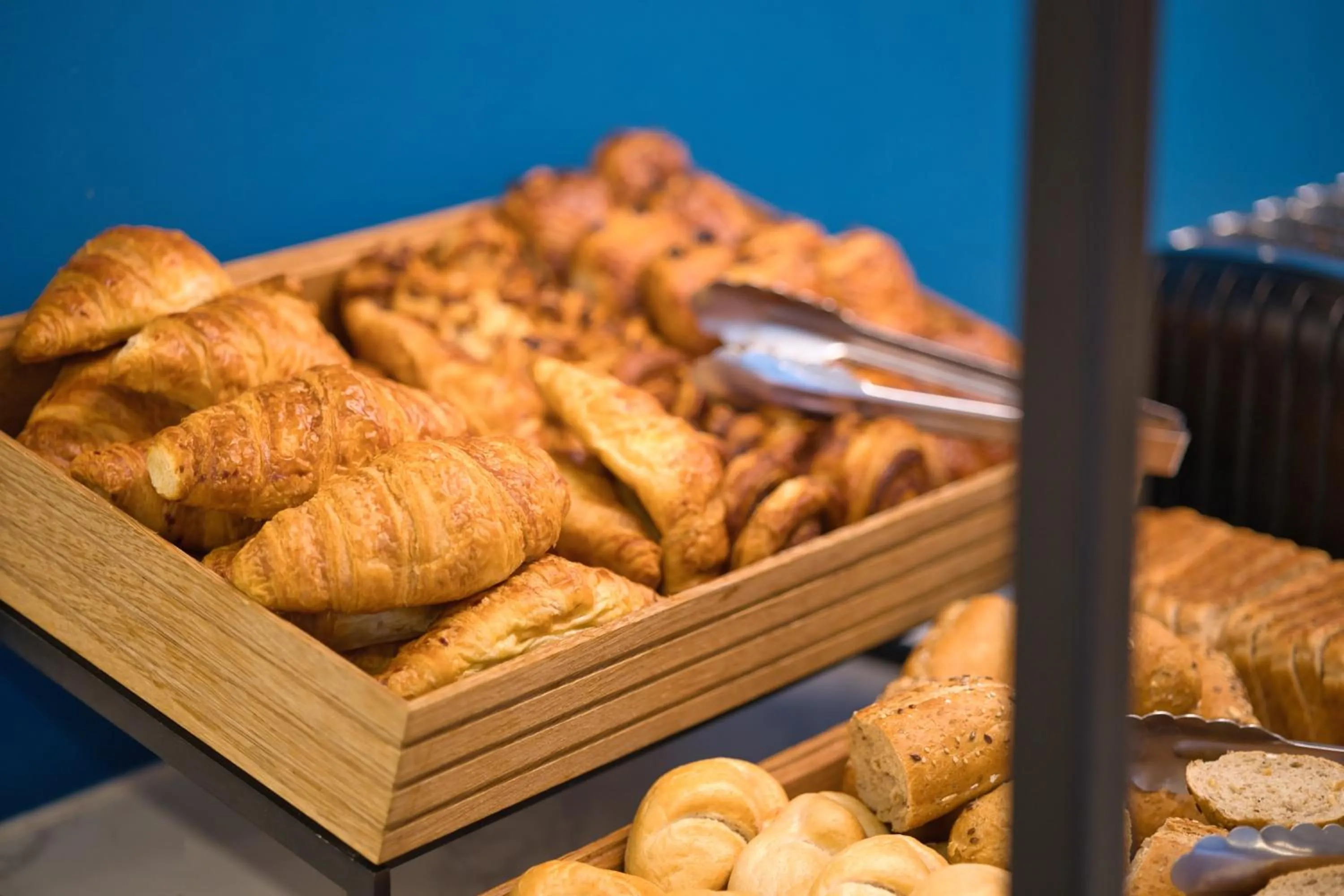 Food and drinks in B&B HOTEL Brussels Centre Louise