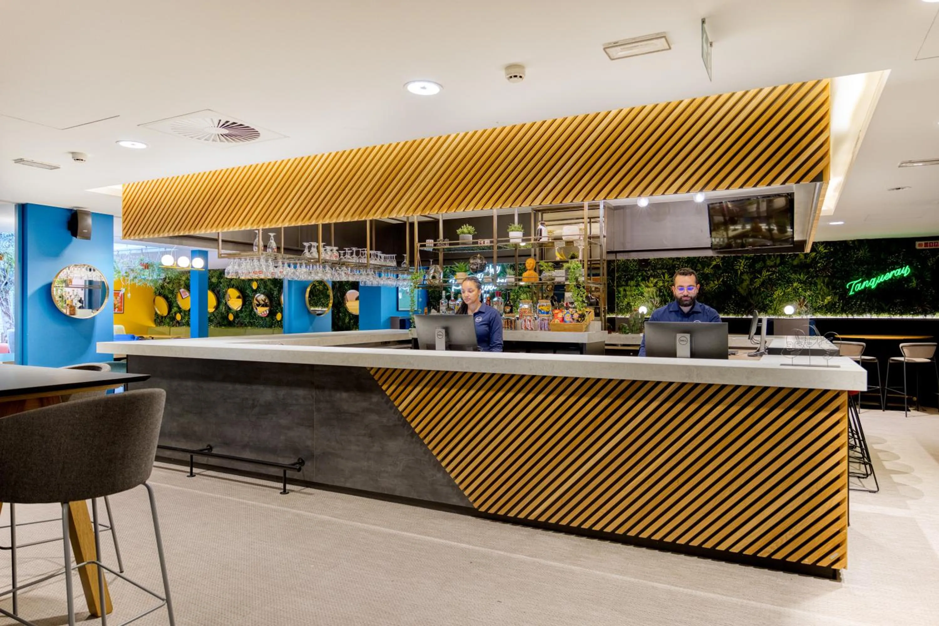 Lobby or reception in B&B HOTEL Brussels Centre Louise