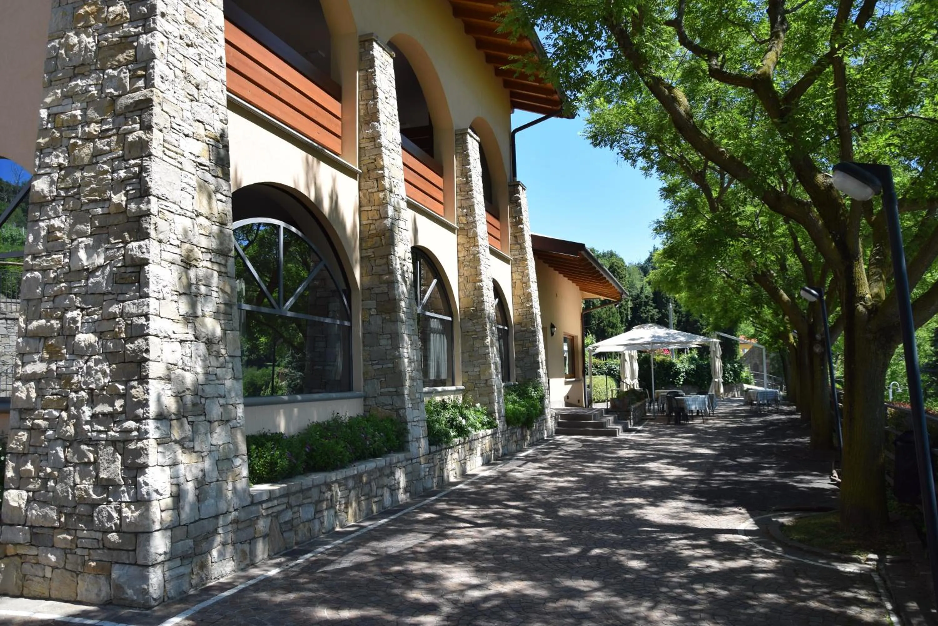 Property building in Al-Colle