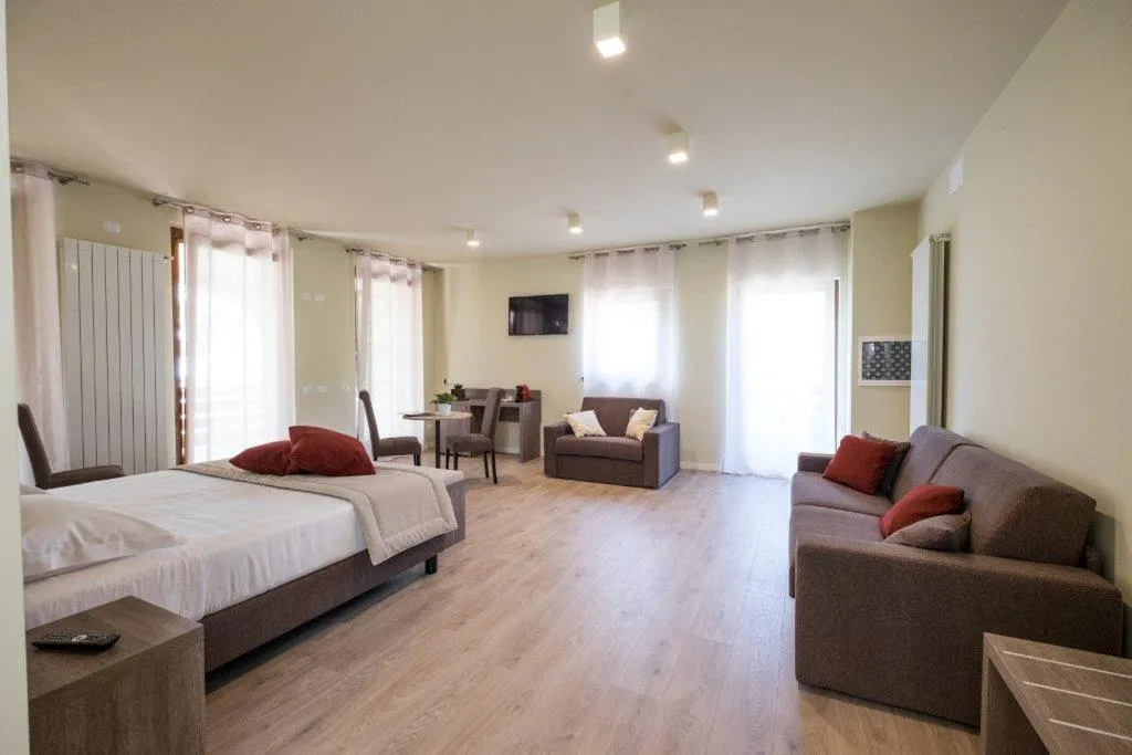 Photo of the whole room, Bed in Al-Colle