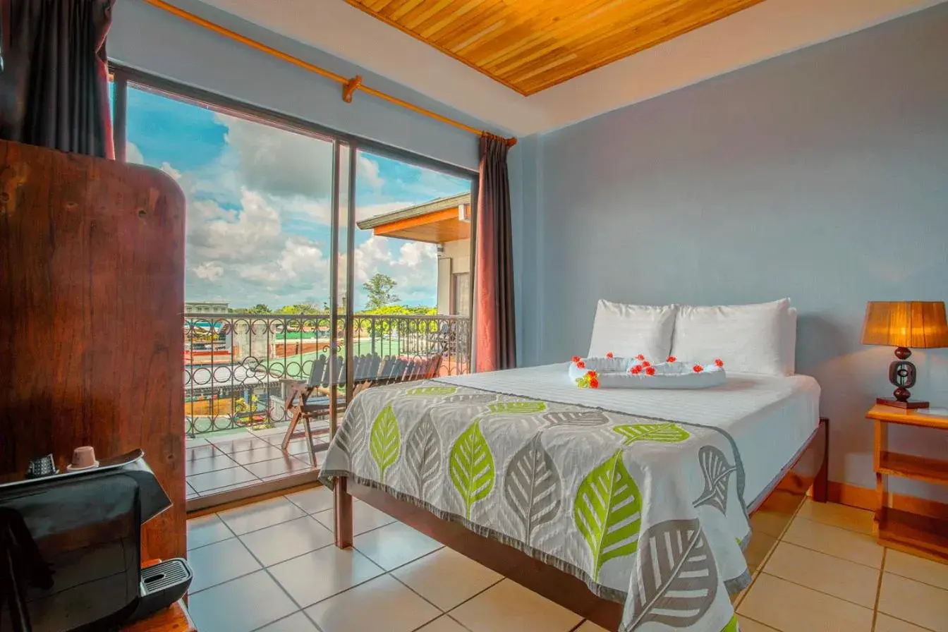 Downtown Standard (1 Full Bed) in La Fortuna Downtown Hotel Boutique Downtown Standard (1 Full Bed) in La Fortuna Downtown Hotel Boutique