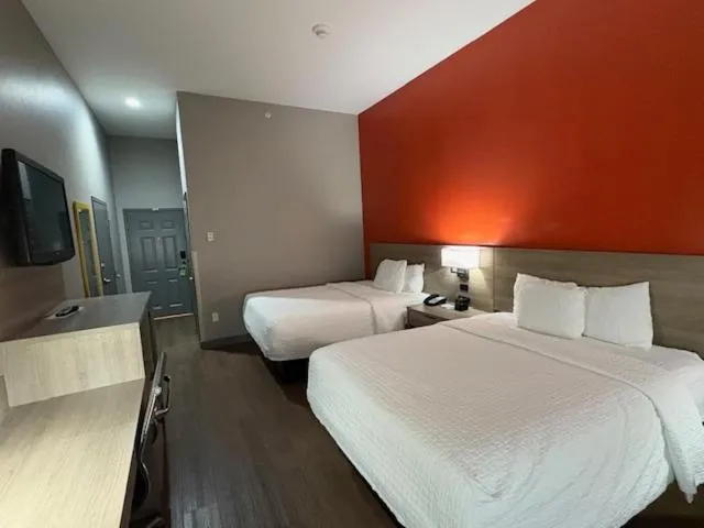 Bed in La Quinta by Wyndham Oklahoma City - Moore