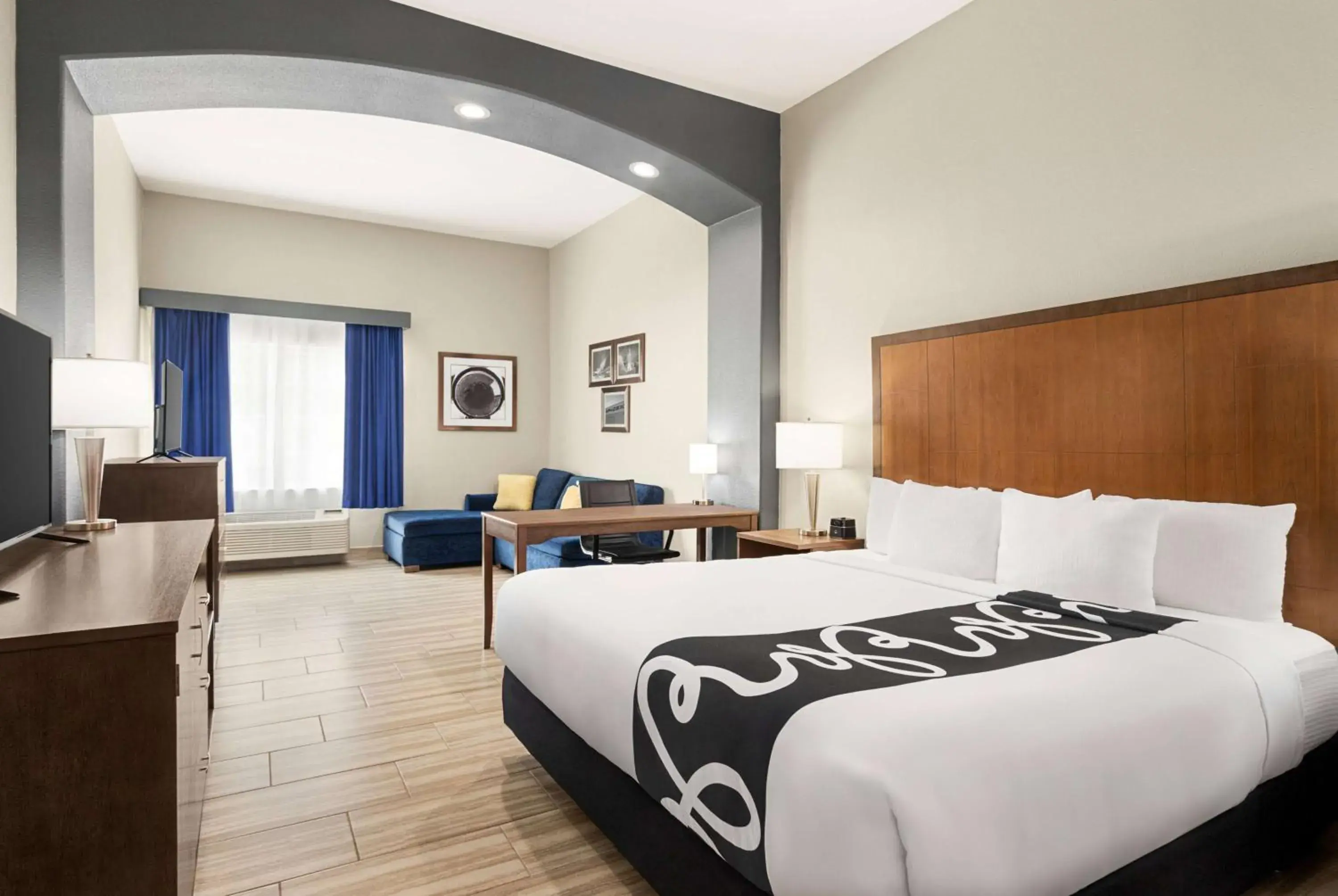 Executive King Room in La Quinta by Wyndham Brownsville North Executive King Room in La Quinta by Wyndham Brownsville North