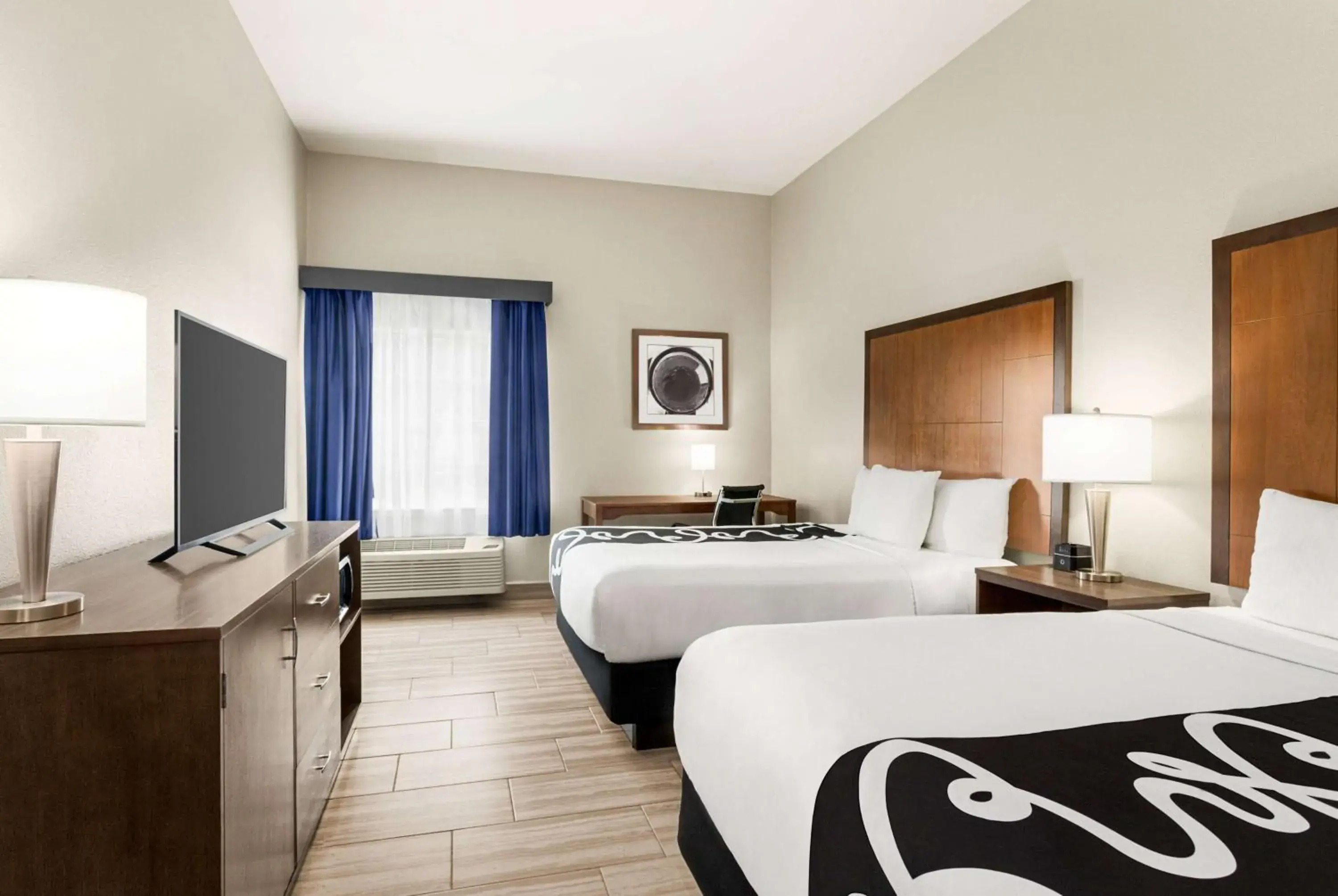 Queen Room with Two Queen Beds in La Quinta by Wyndham Brownsville North Queen Room with Two Queen Beds in La Quinta by Wyndham Brownsville North