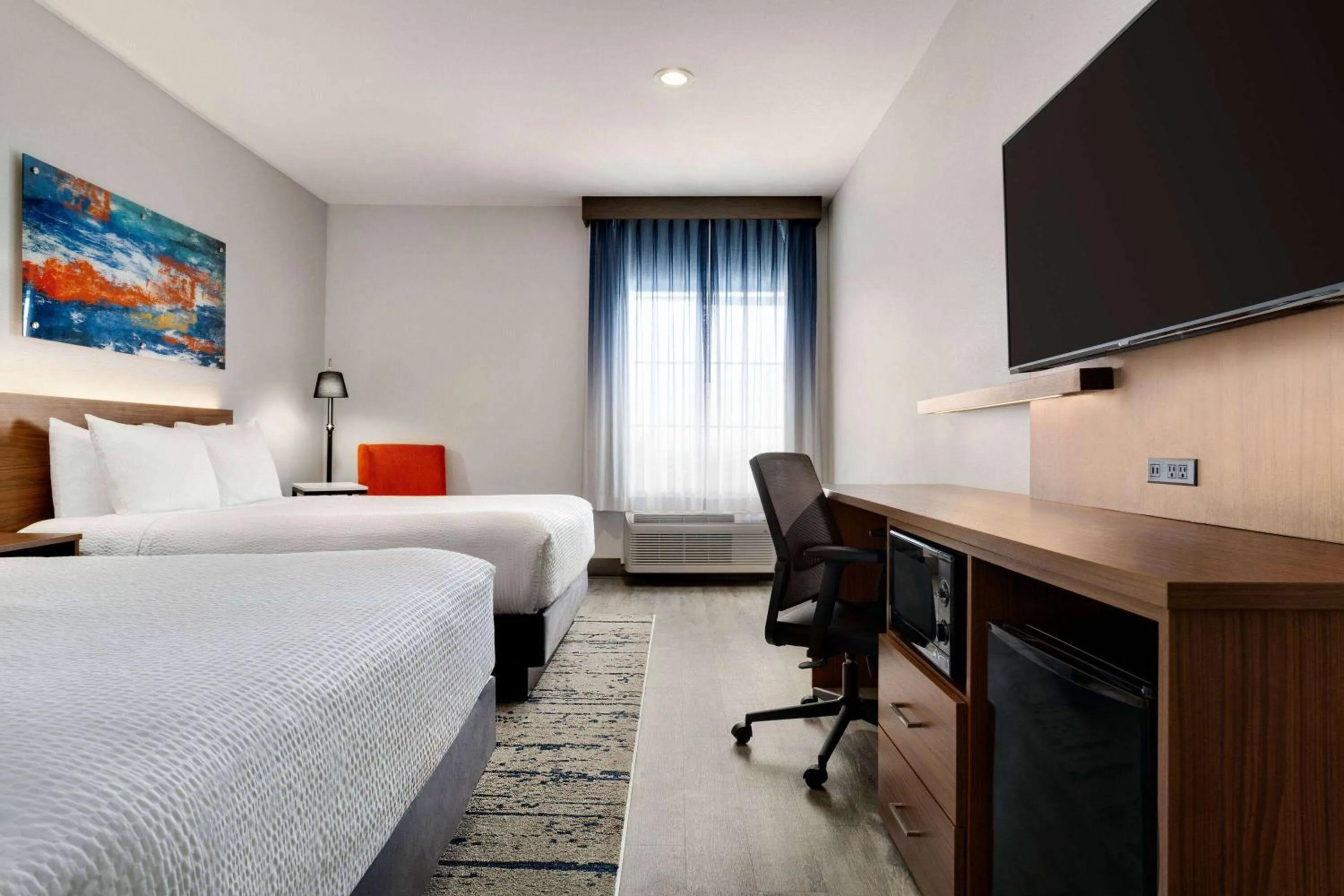 Photo of the whole room, Bed in La Quinta by Wyndham Stephenville