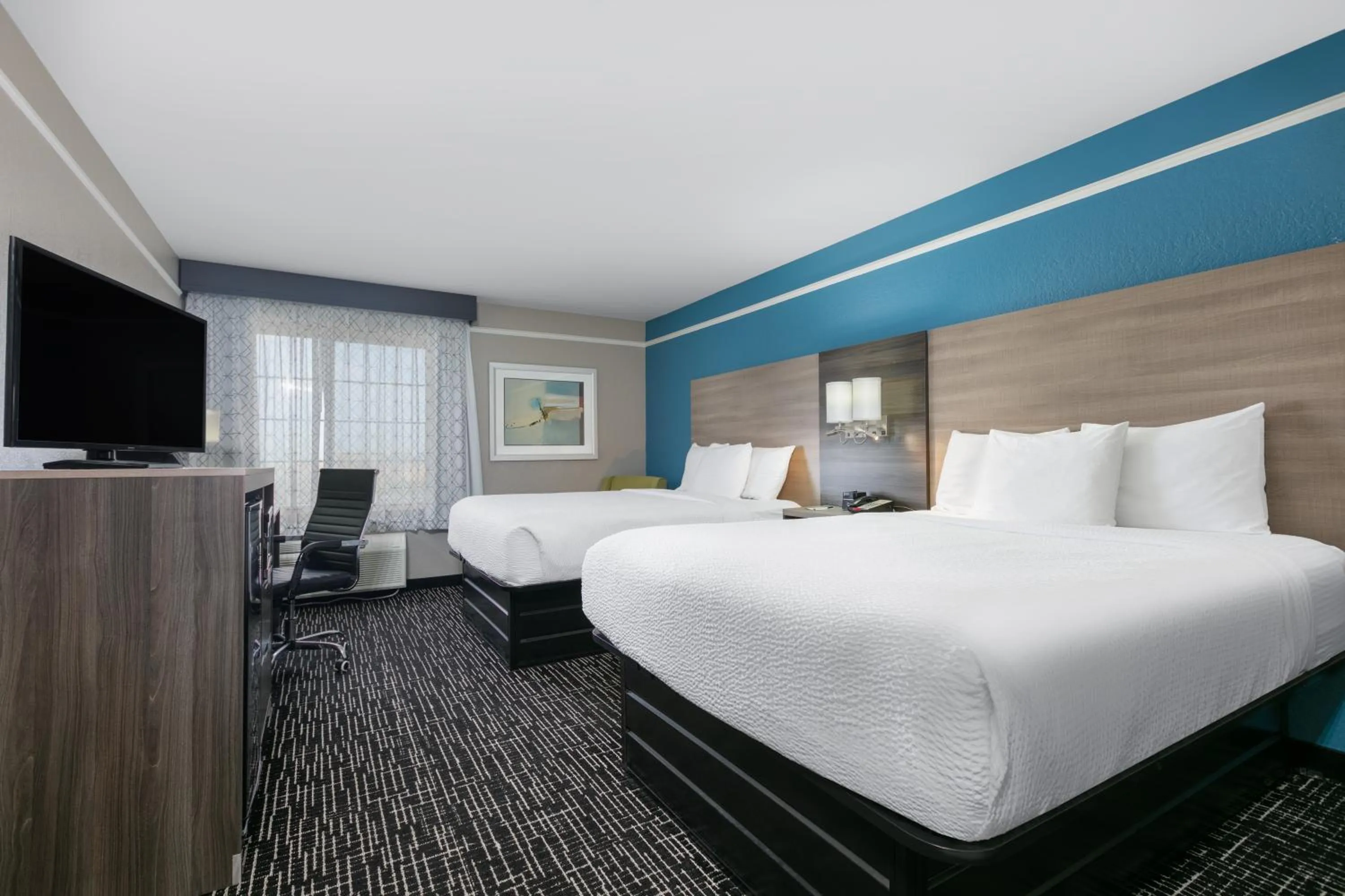 Bedroom, Bed in La Quinta by Wyndham Weatherford