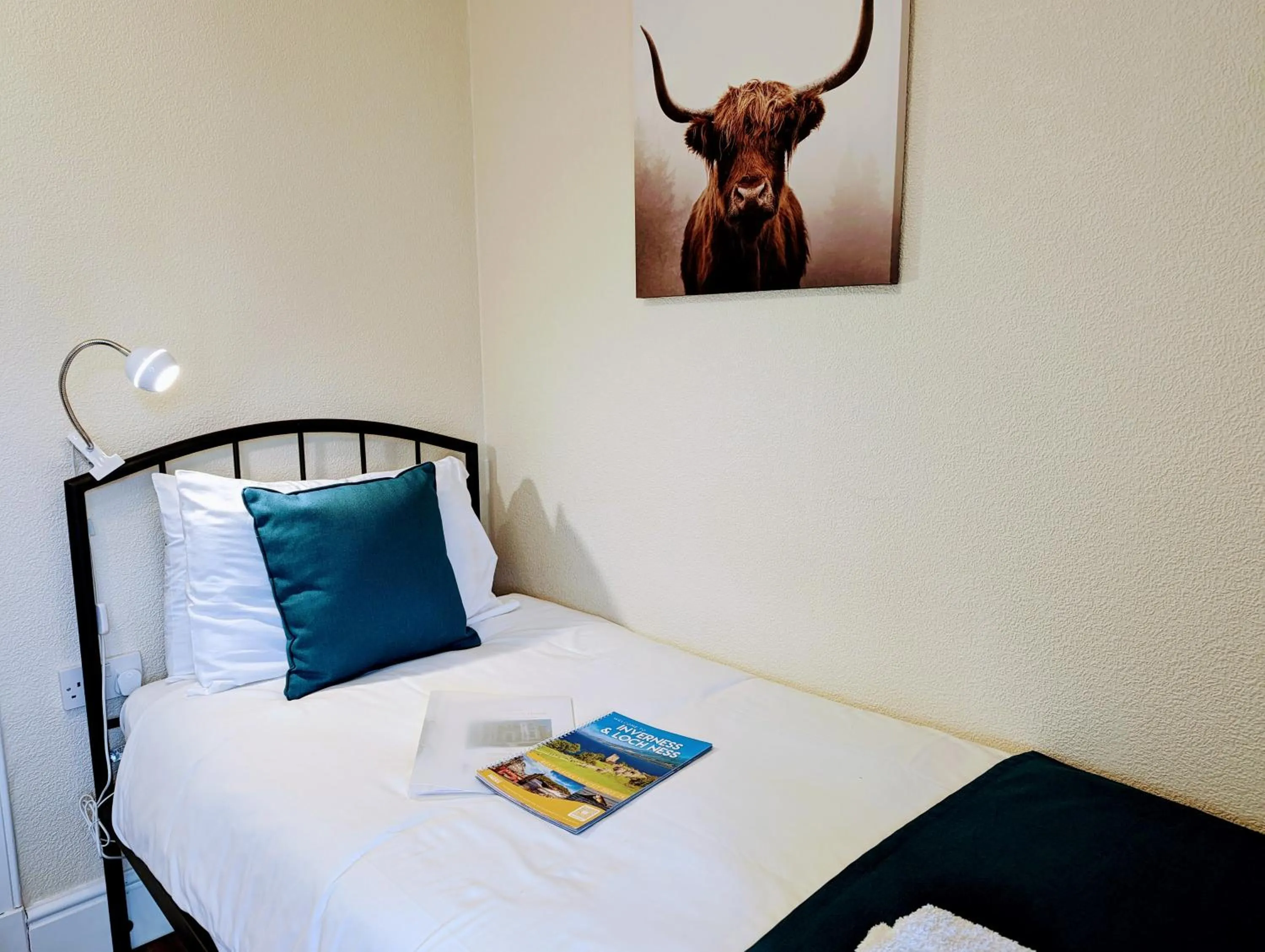 Bed in The Coo's Guest House