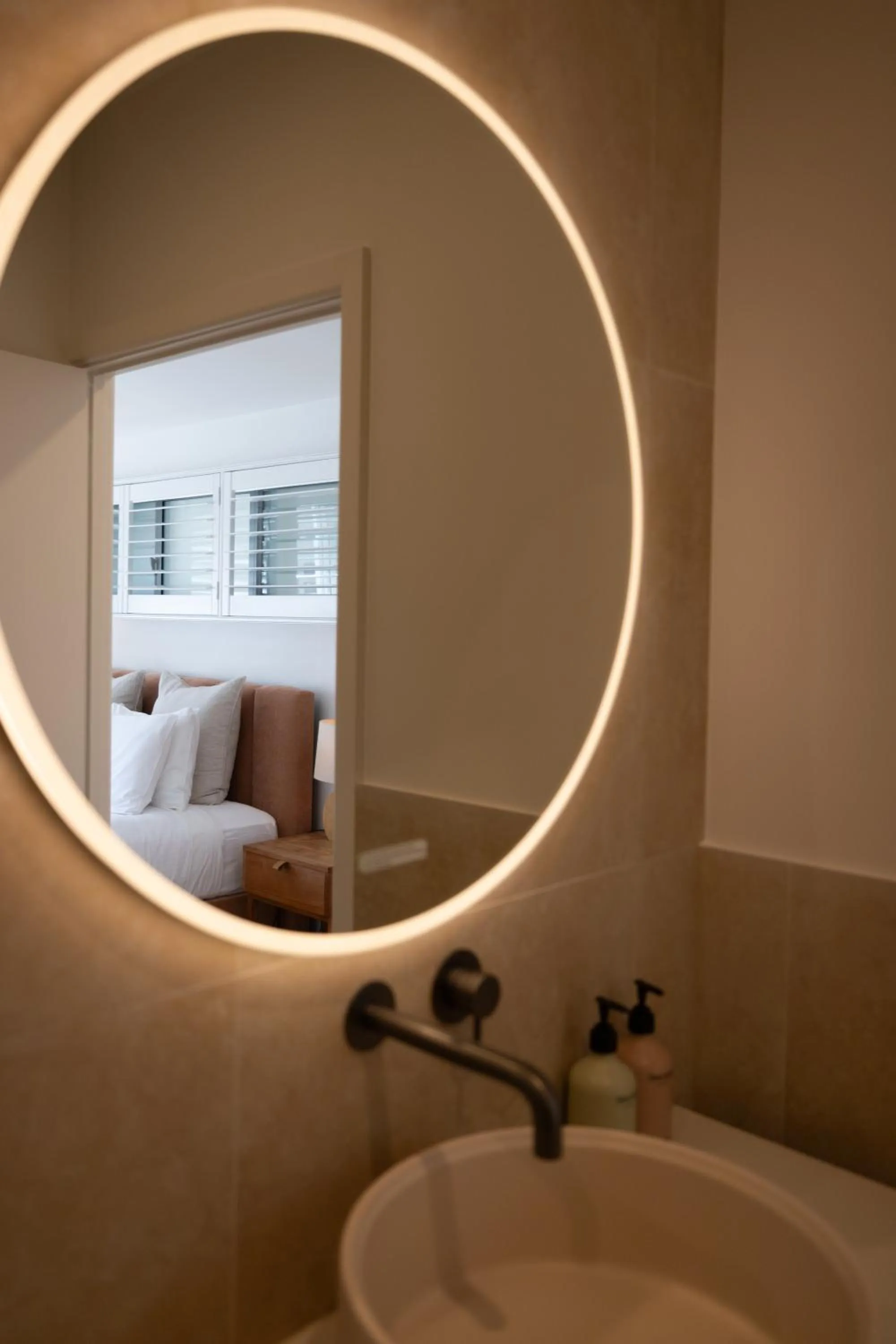 Bathroom, Bed in Aloha Byron Bay