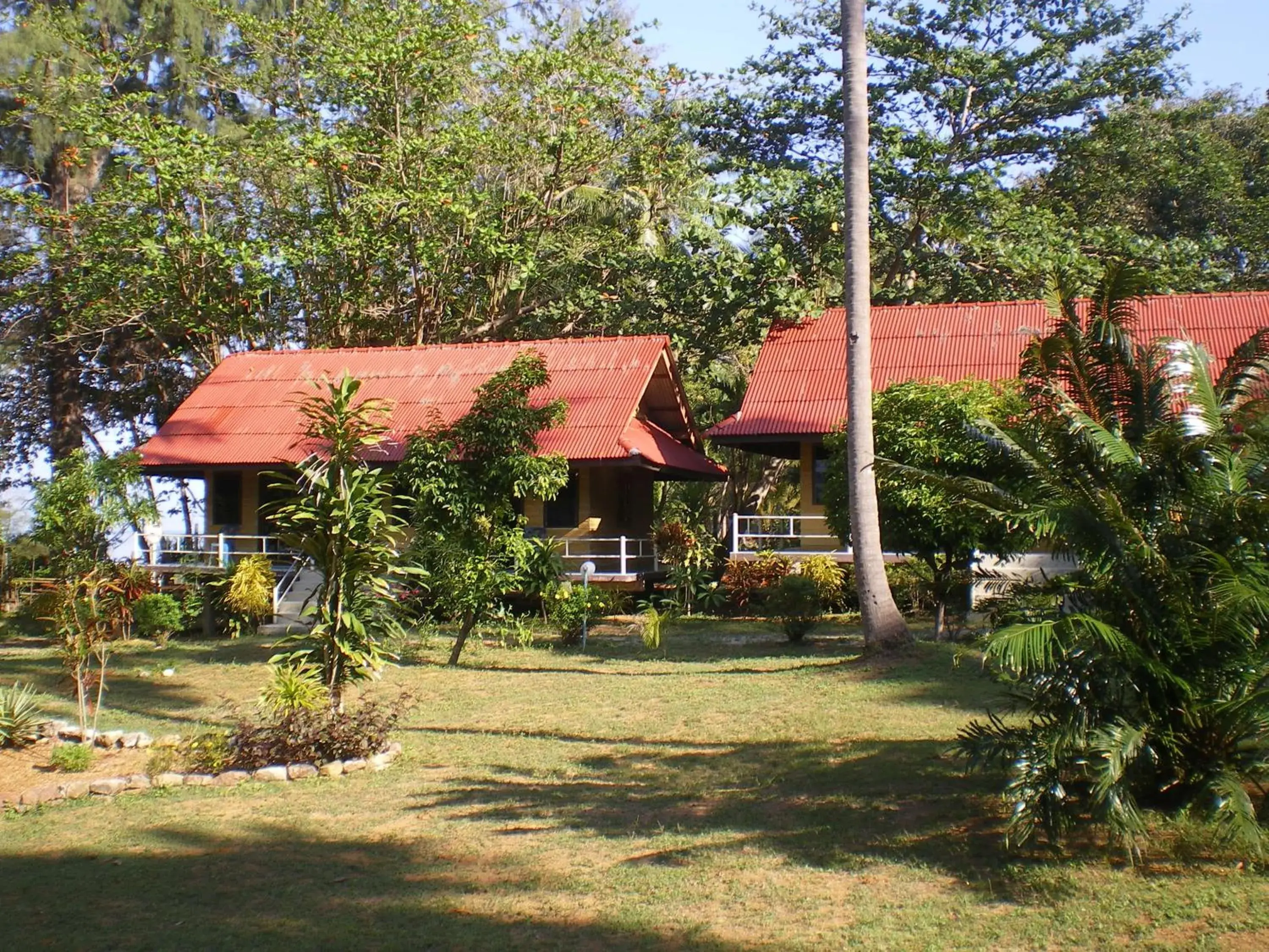 Superior Bungalow with Air-Conditioning in Sukorn Andaman Beach Resort Superior Bungalow with Air-Conditioning in Sukorn Andaman Beach Resort