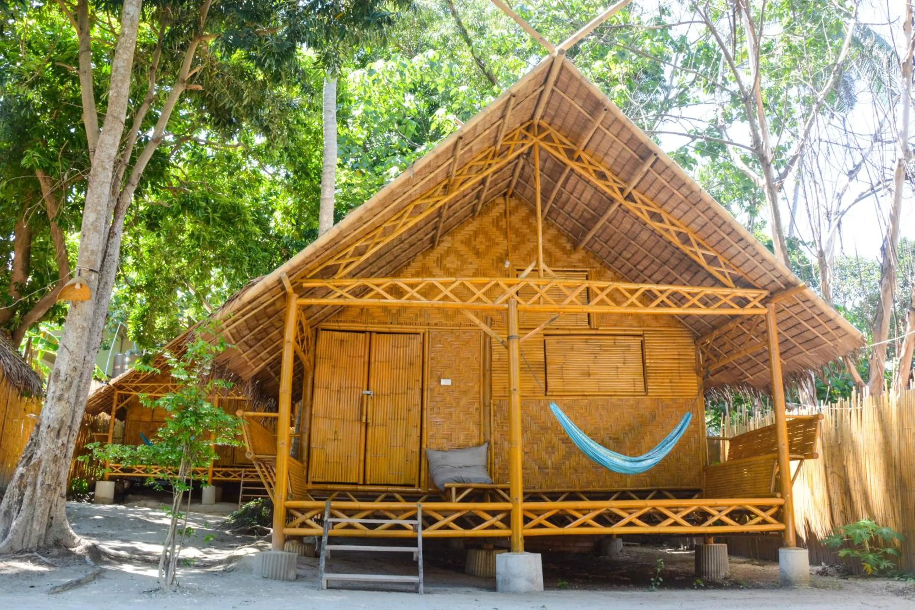 Photo of the whole room in Forra Dive Resort Pattaya Beach