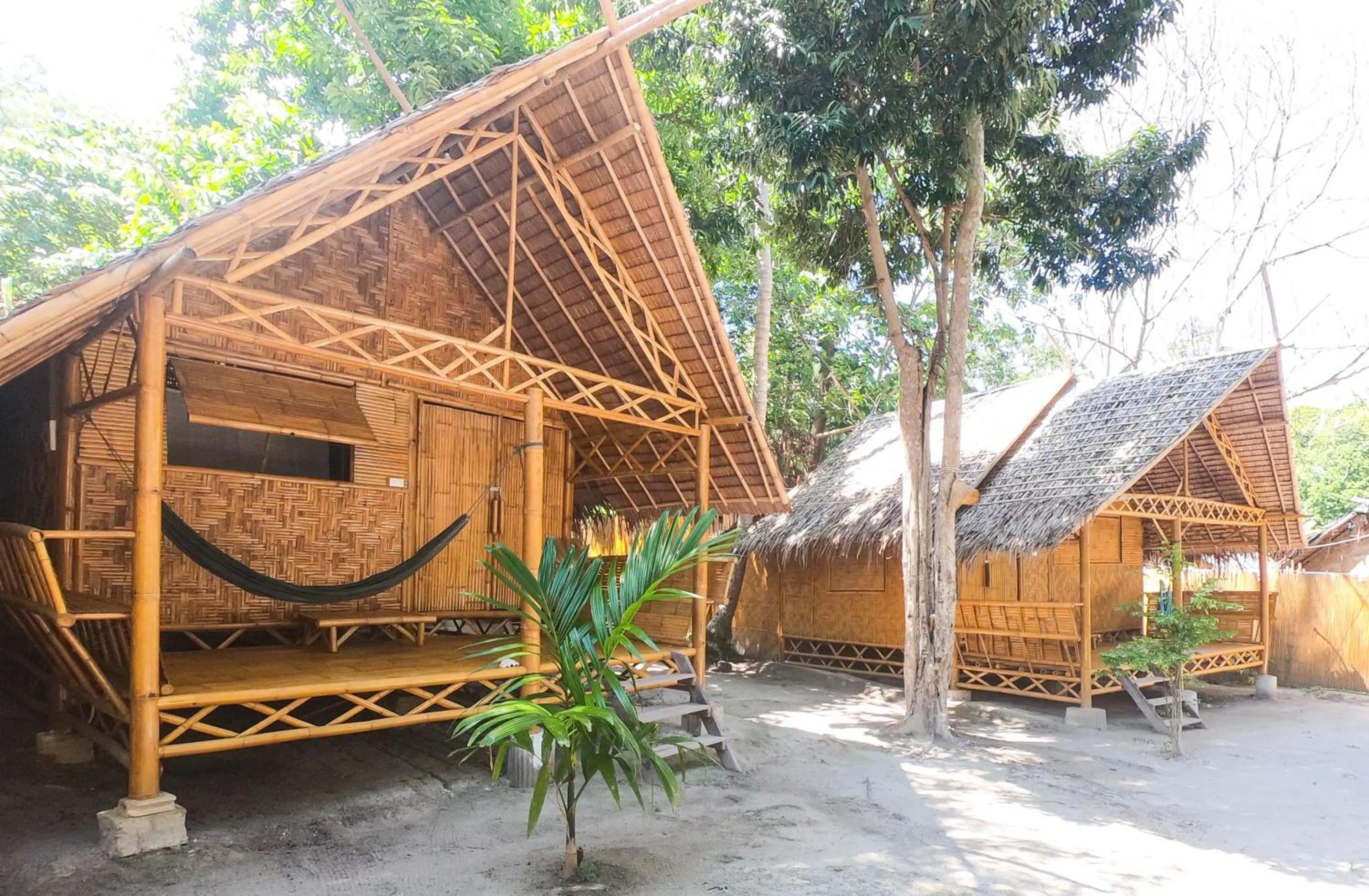 Photo of the whole room in Forra Dive Resort Pattaya Beach