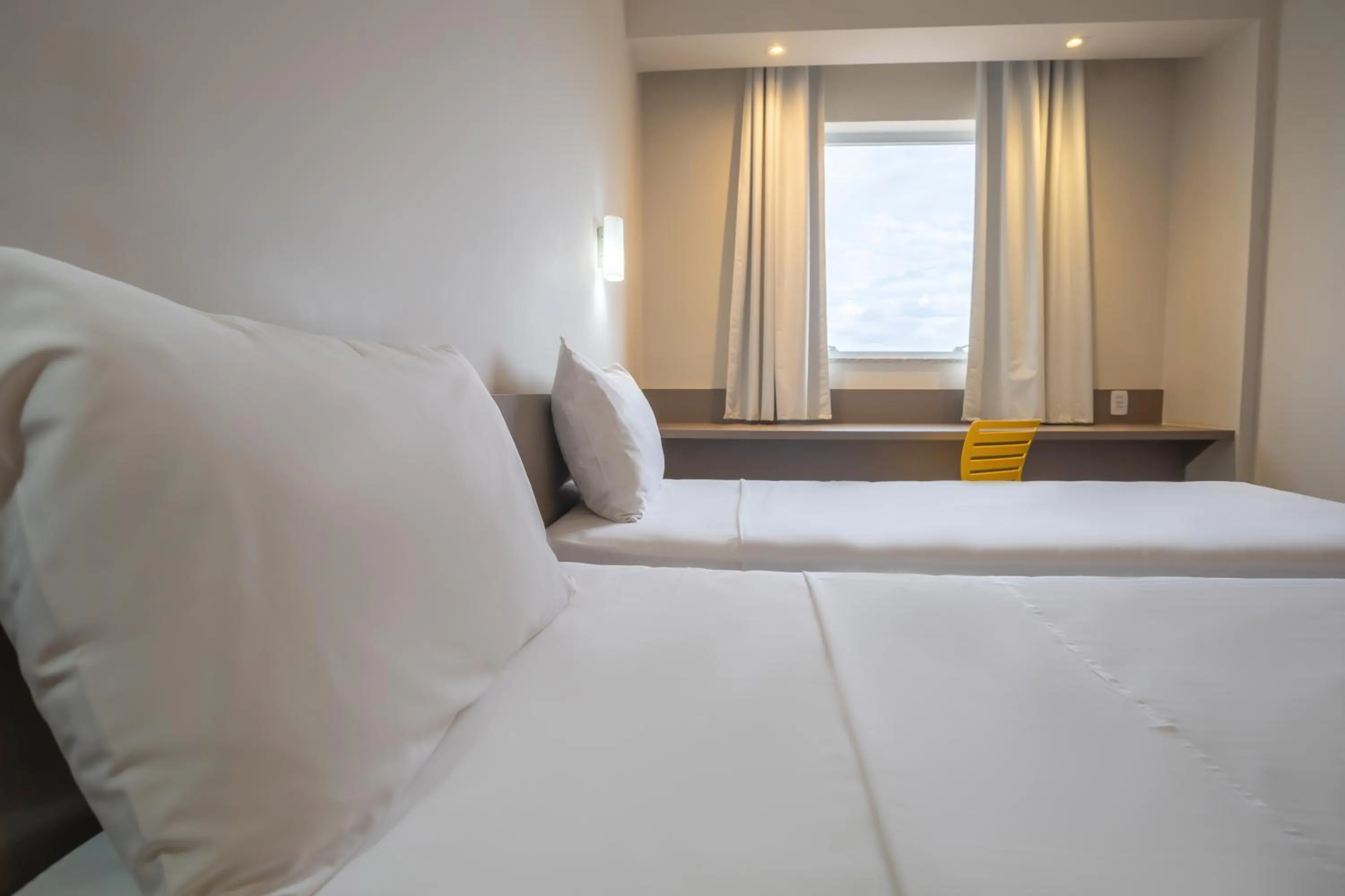 Bedroom, Bed in Carandá Hplus Express