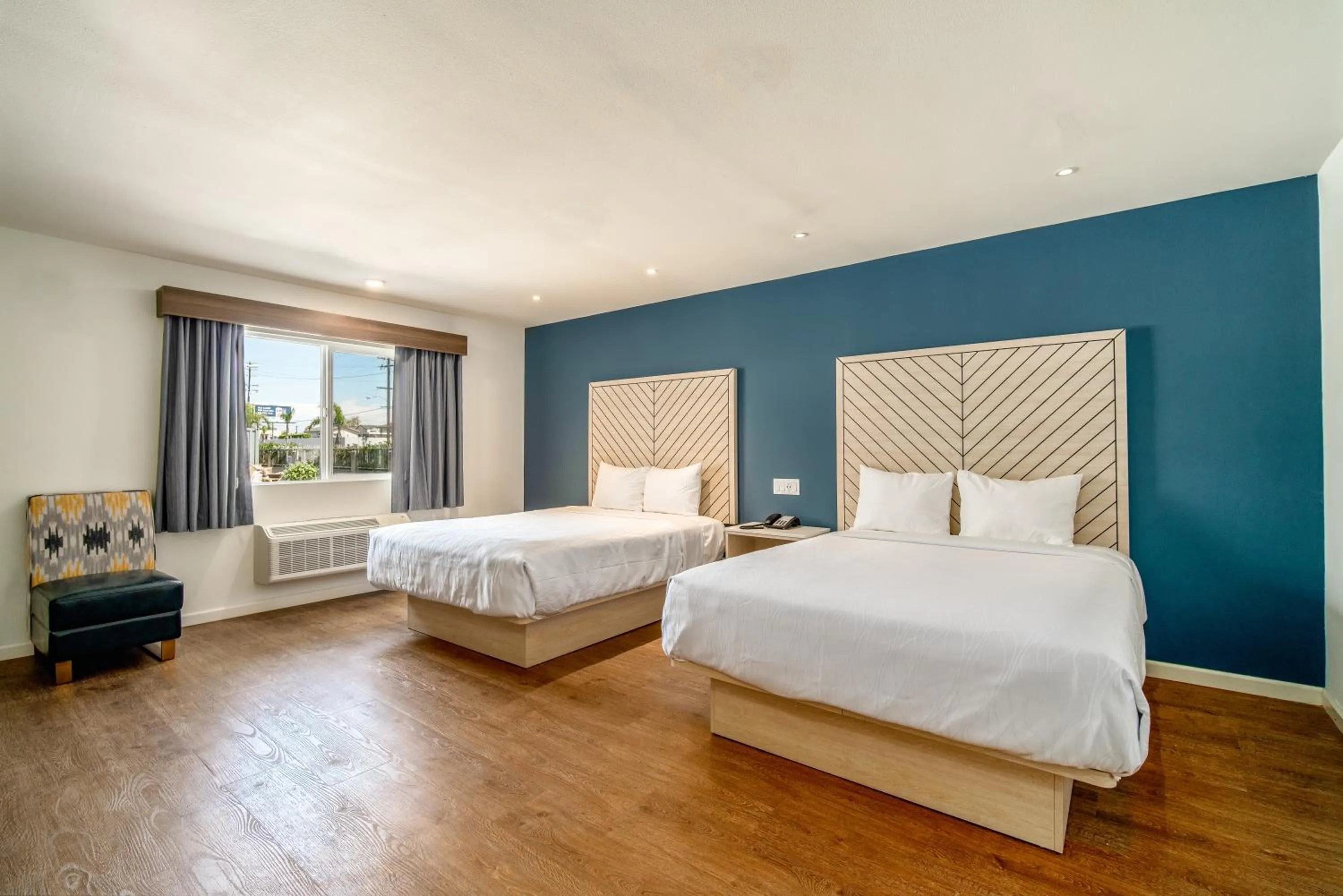 Bed in Trend Hotel at LAX Airport