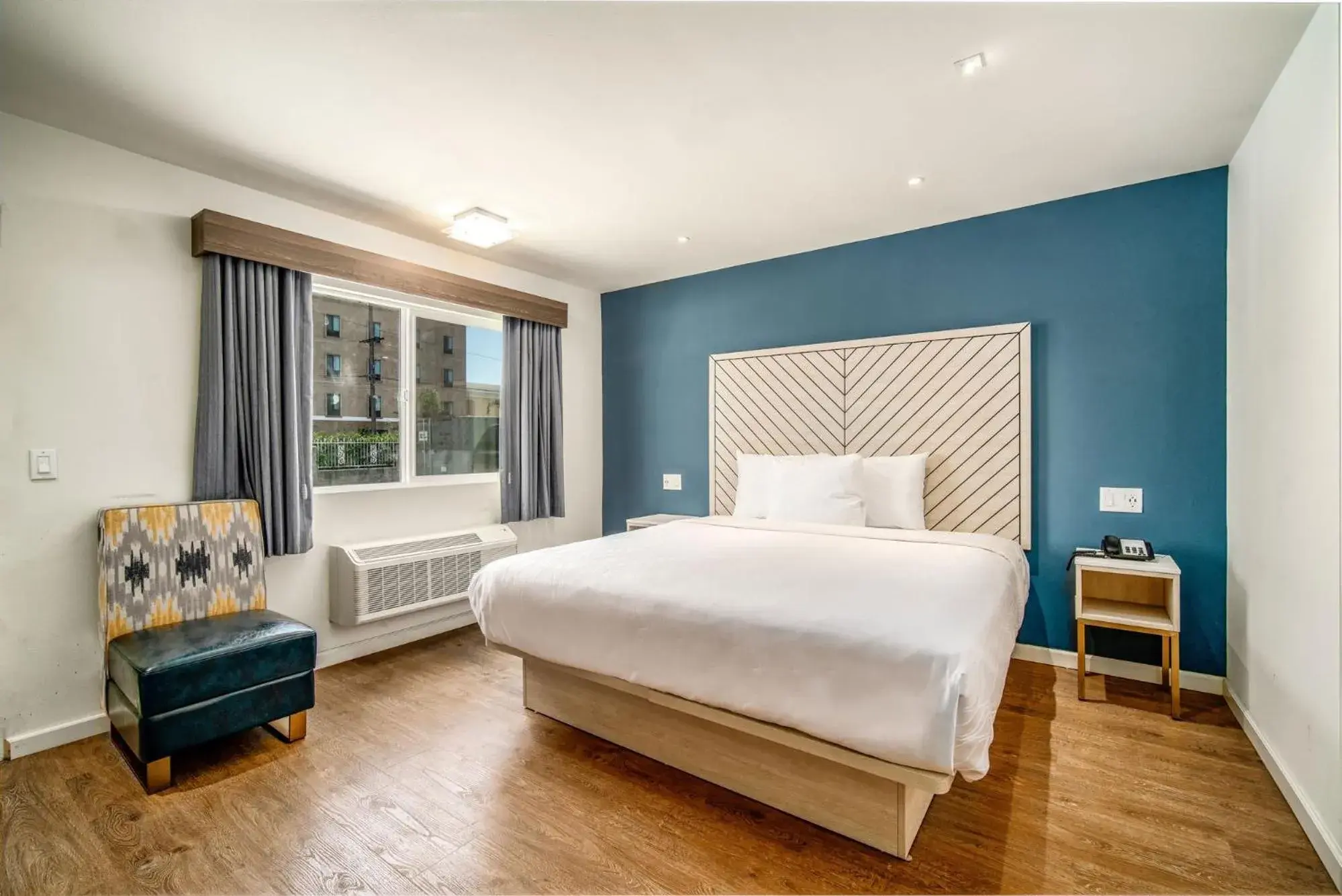 King Room in Trend Hotel at LAX Airport King Room in Trend Hotel at LAX Airport