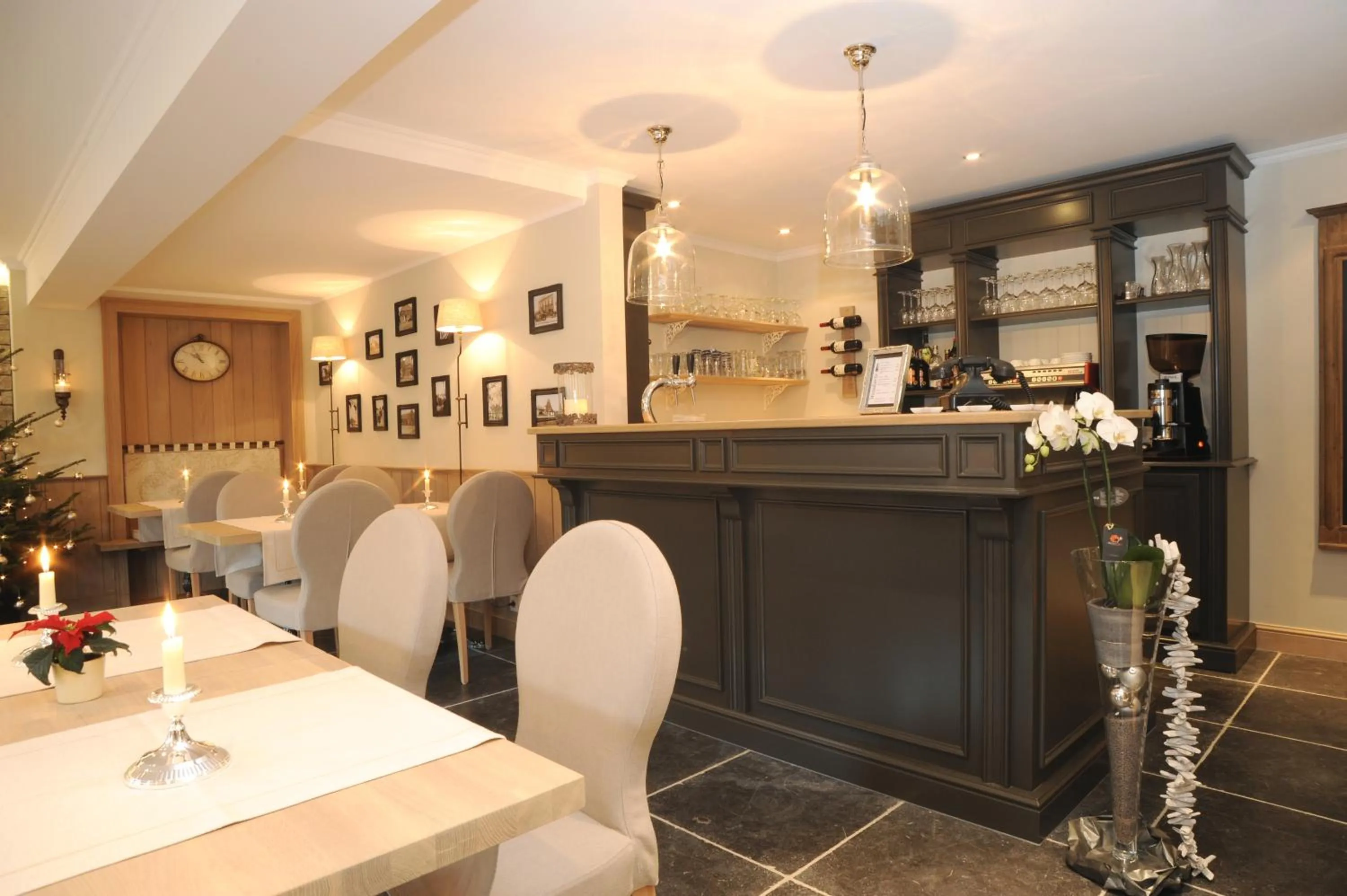 Restaurant/places to eat in Hotel Eifelland