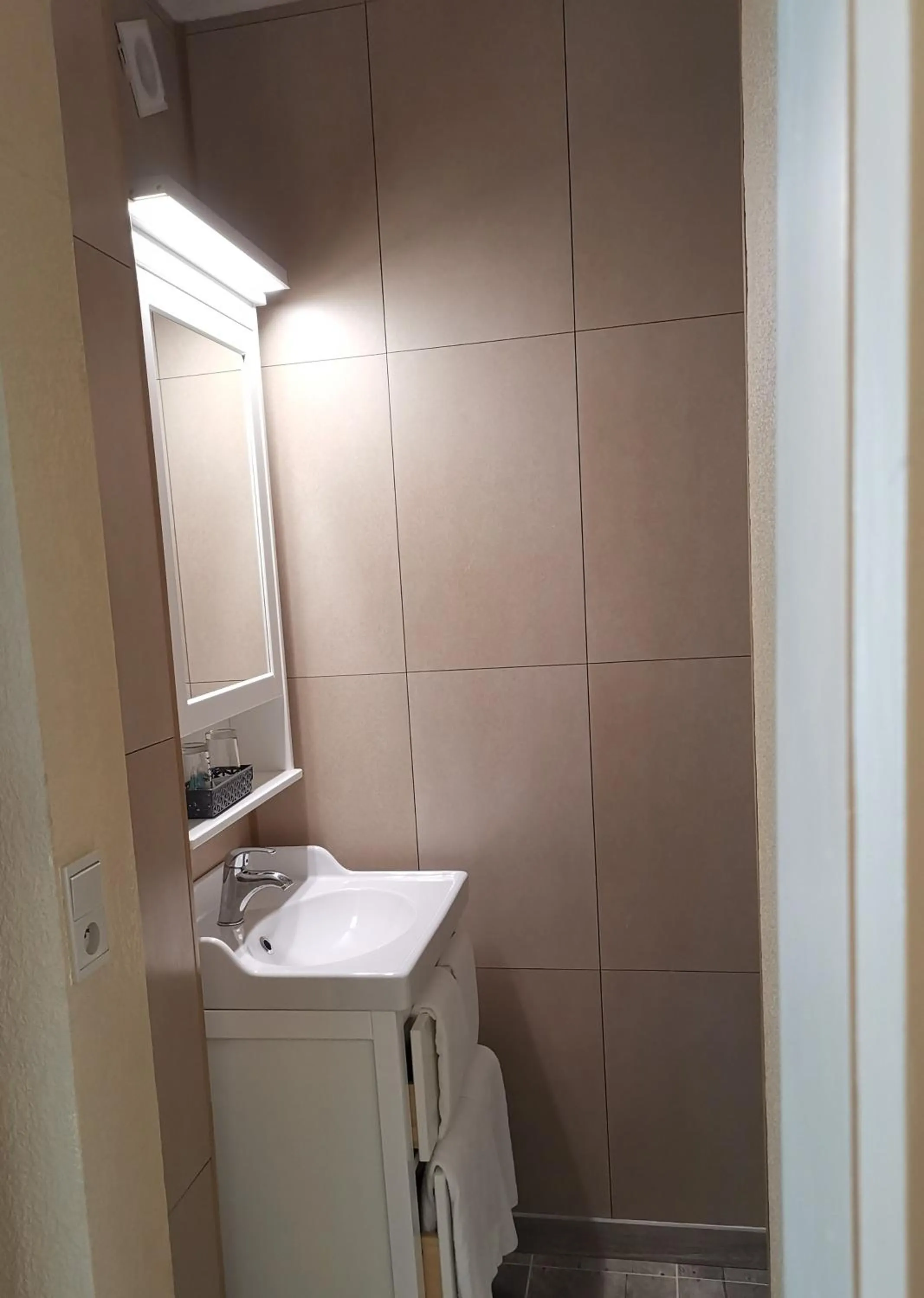 Bathroom in Hôtel La Côte d'Or