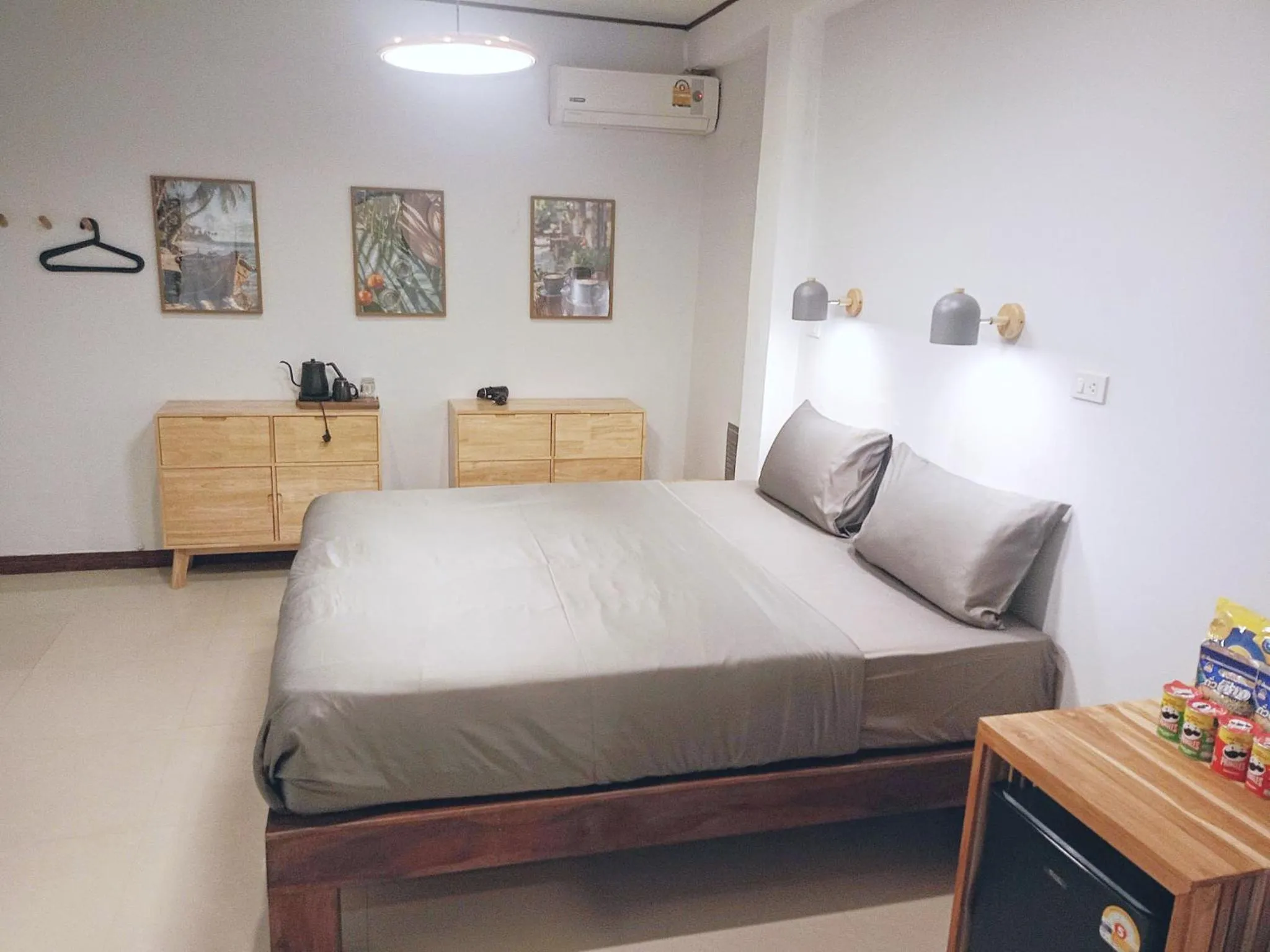 Bedroom, Bed in The Reef Hotel & Studios