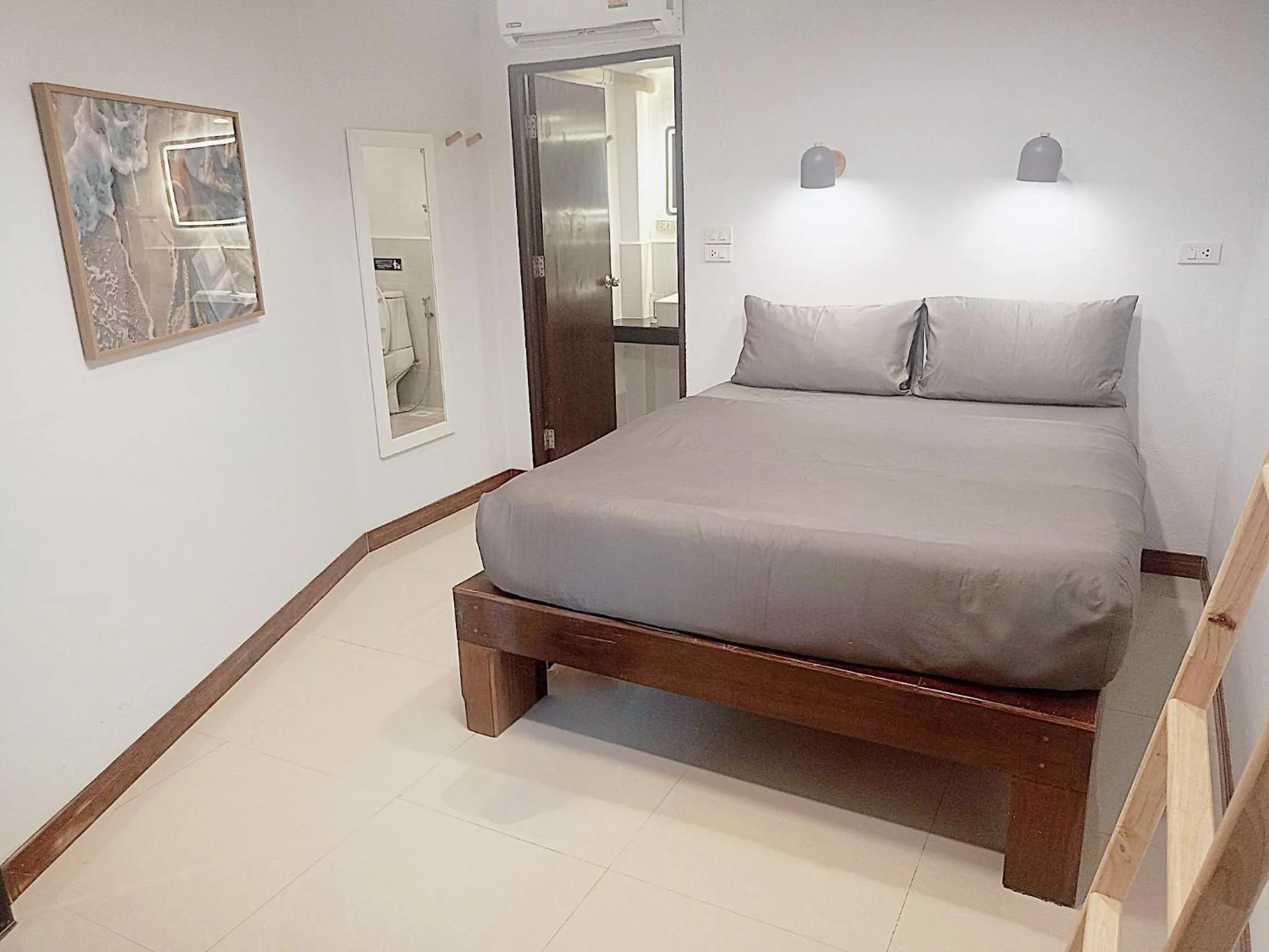 Bedroom, Bed in The Reef Hotel & Studios