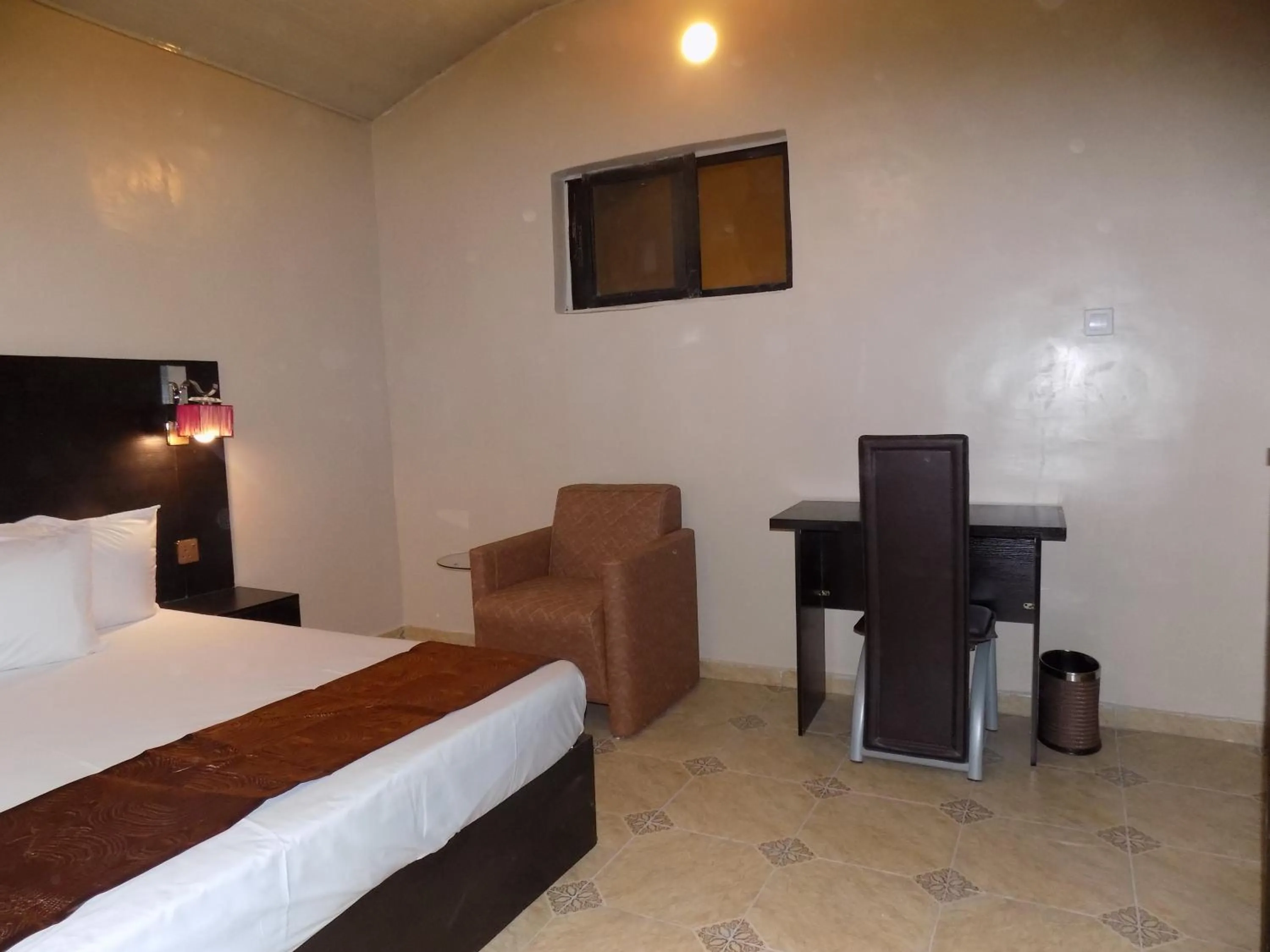 Photo of the whole room, Bed in Posh Apartments Business Hotel