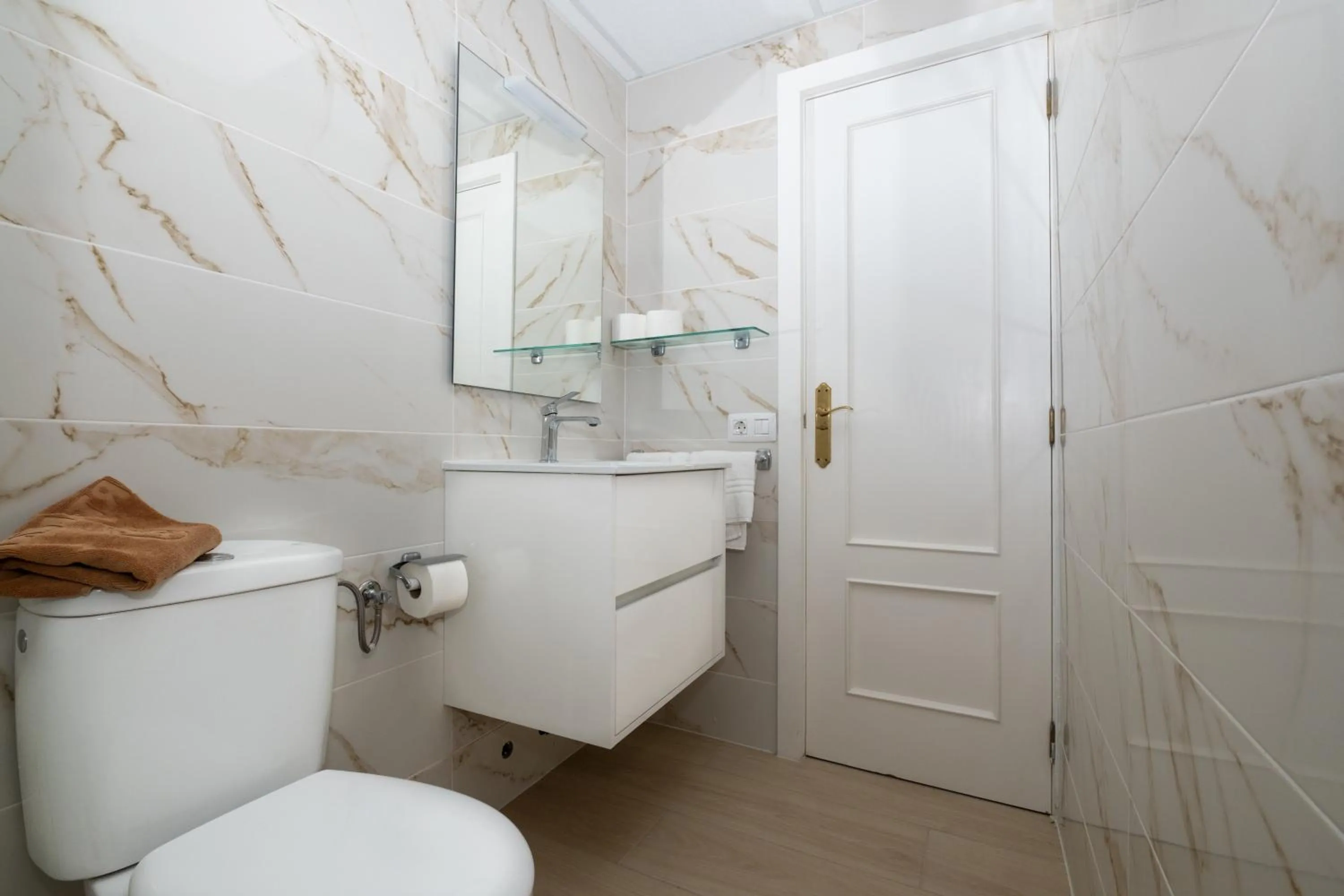 Bathroom in Apartamentos Teneguia