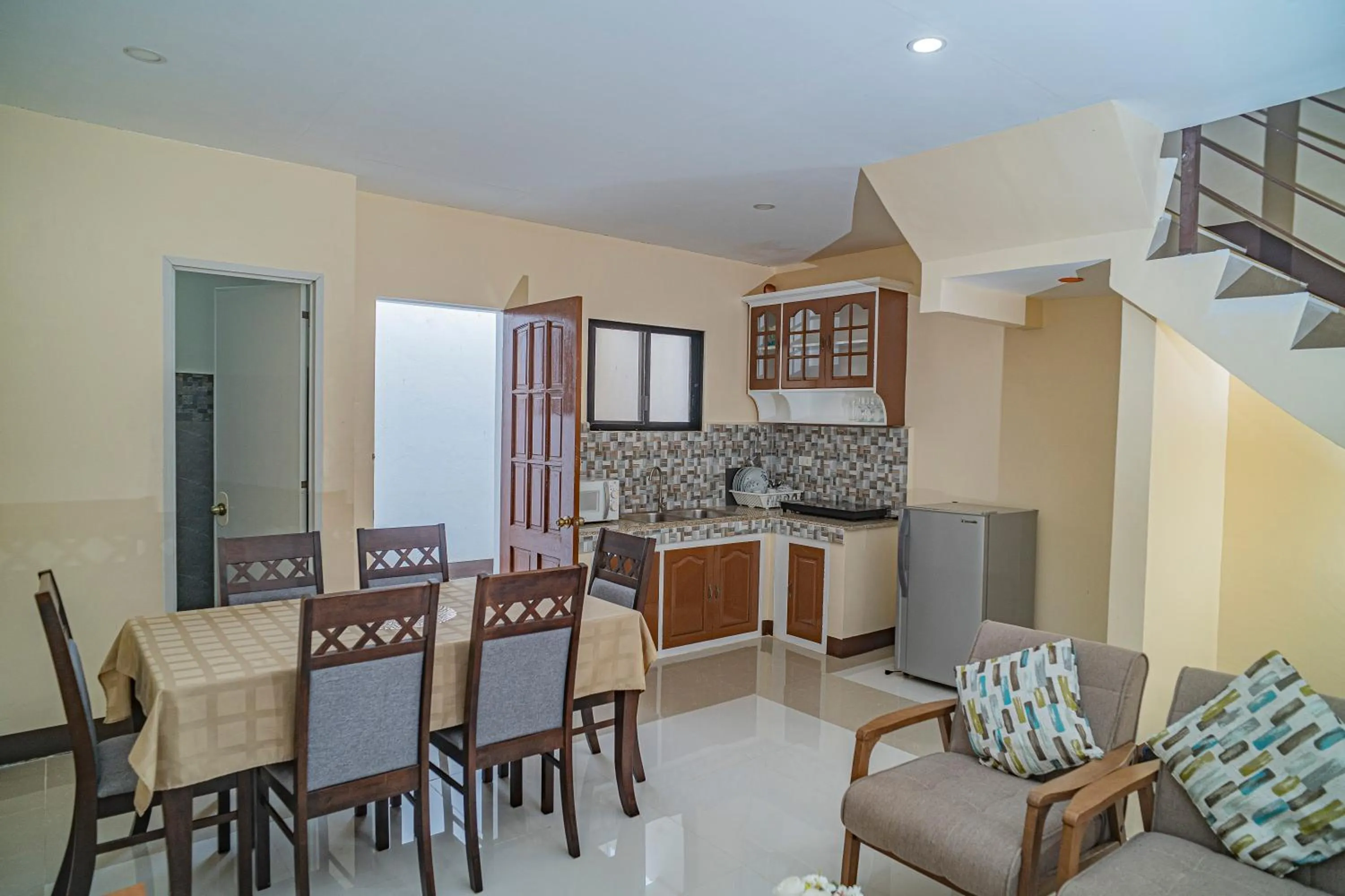 Panglao Village Court Apartment Stay Inn