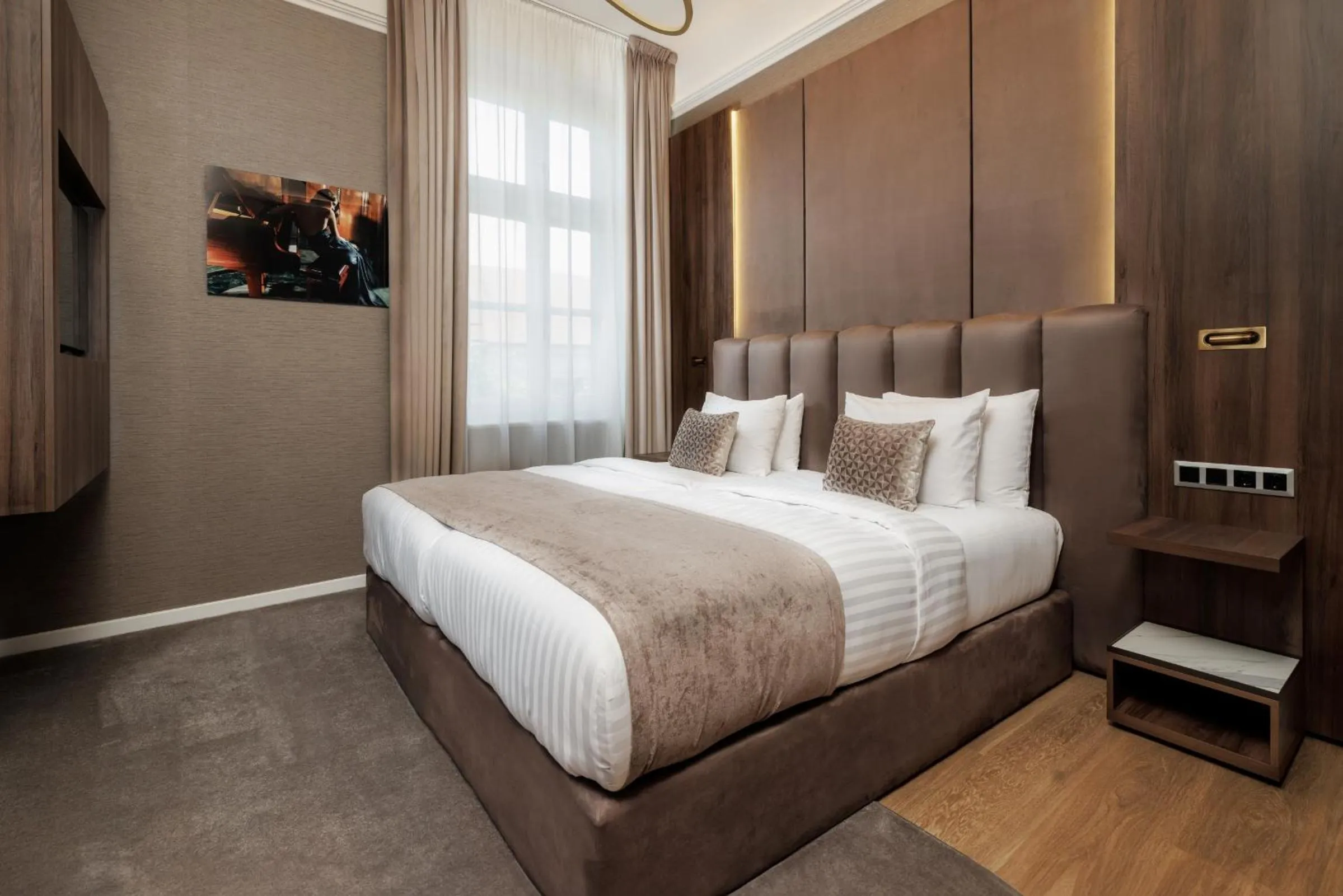 TV and multimedia, Bed in Anna Grand Hotel