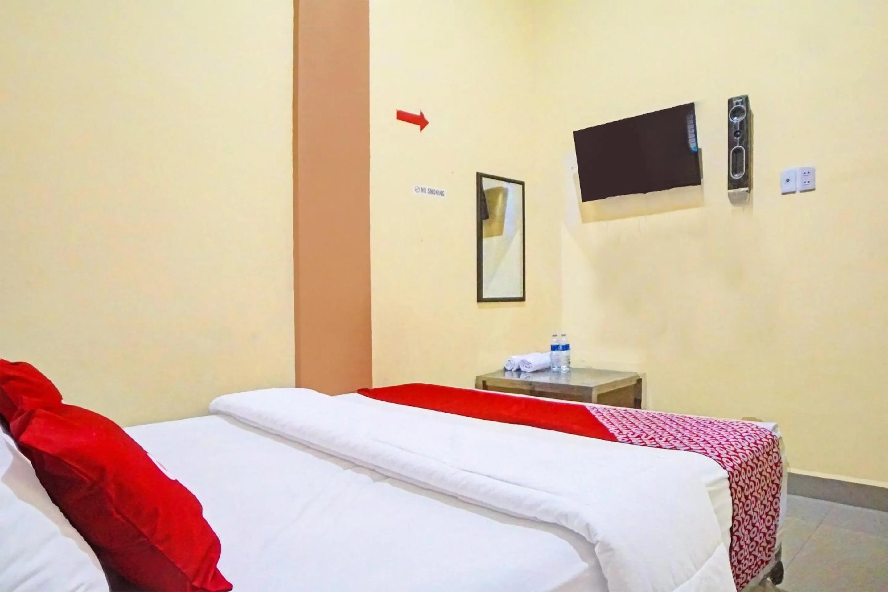 Bedroom, Bed in Wisma Barokah