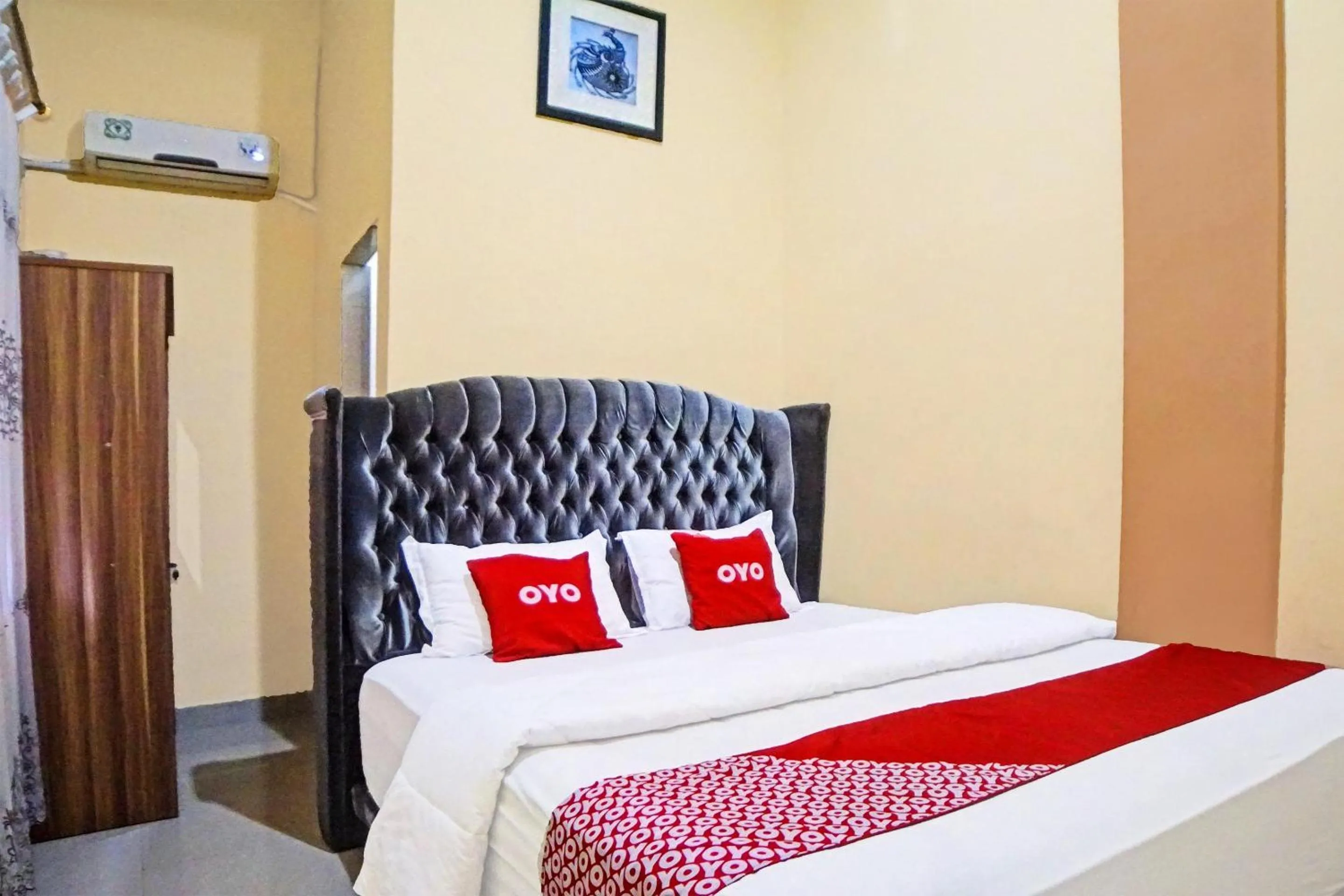 Bedroom, Bed in Wisma Barokah