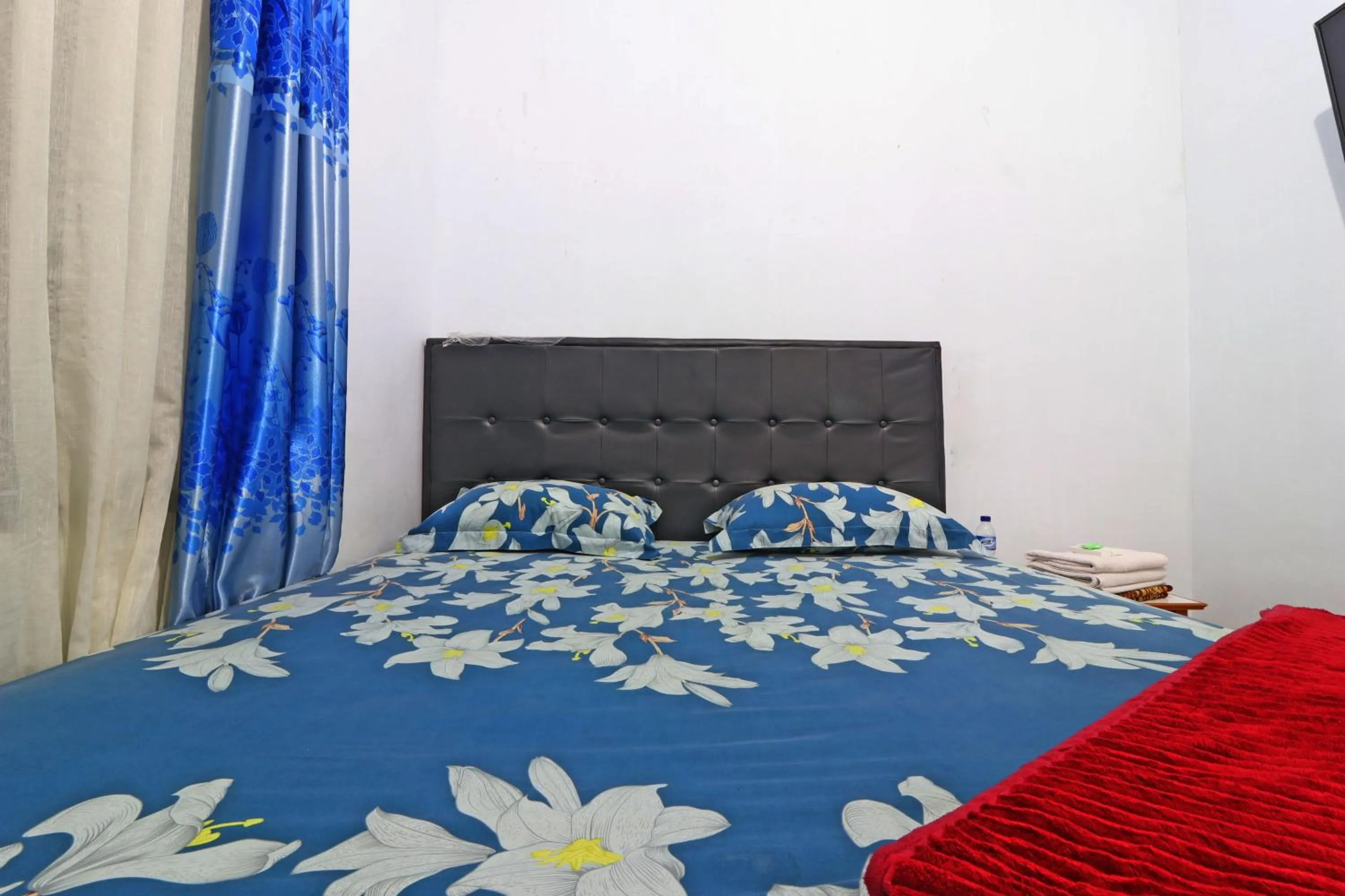 Bedroom, Bed in Wisma Barokah