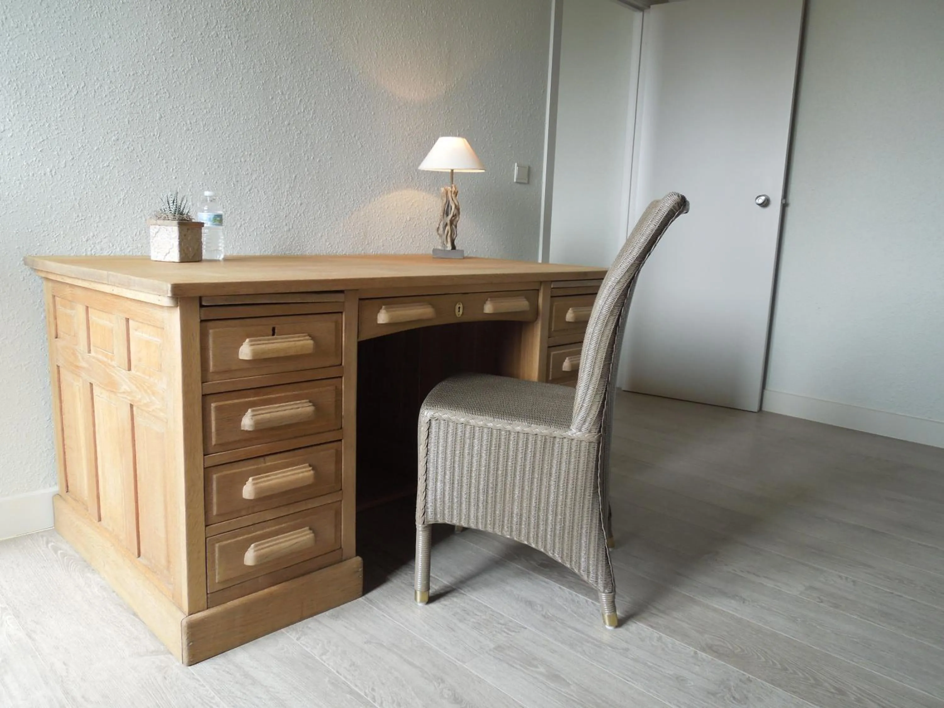 Seating area in Hotel Heritage