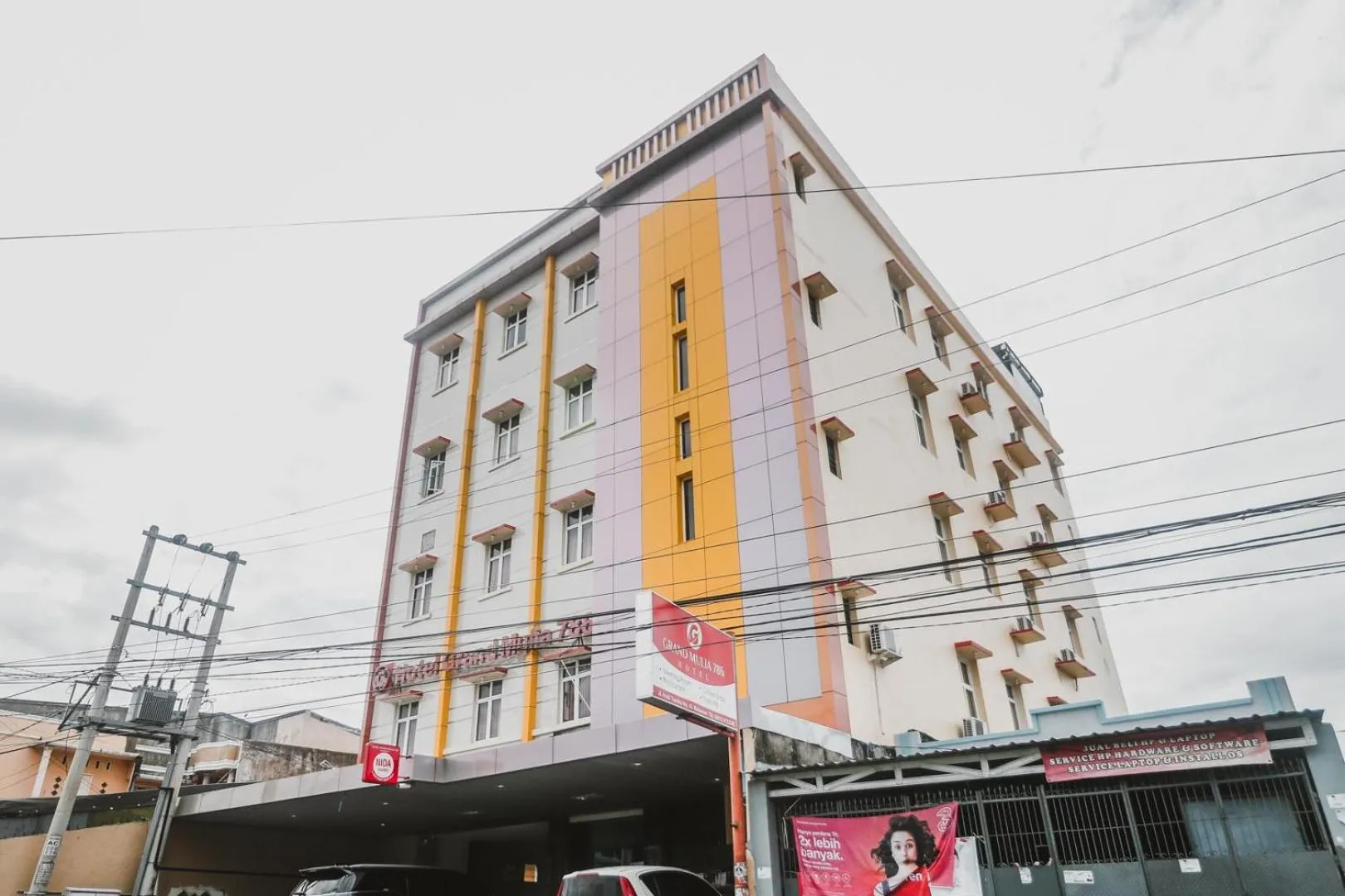 Property building in RedDoorz Plus near Universitas Negeri Makassar