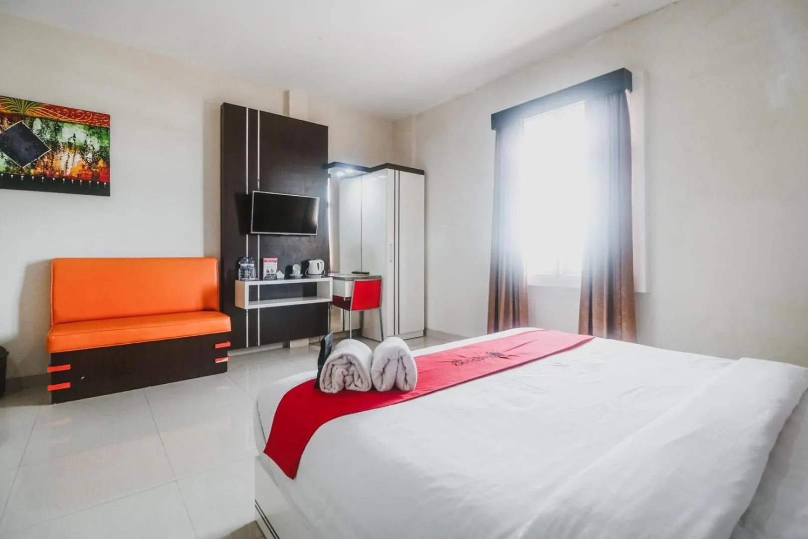 Bedroom, Bed in RedDoorz Plus near Universitas Negeri Makassar