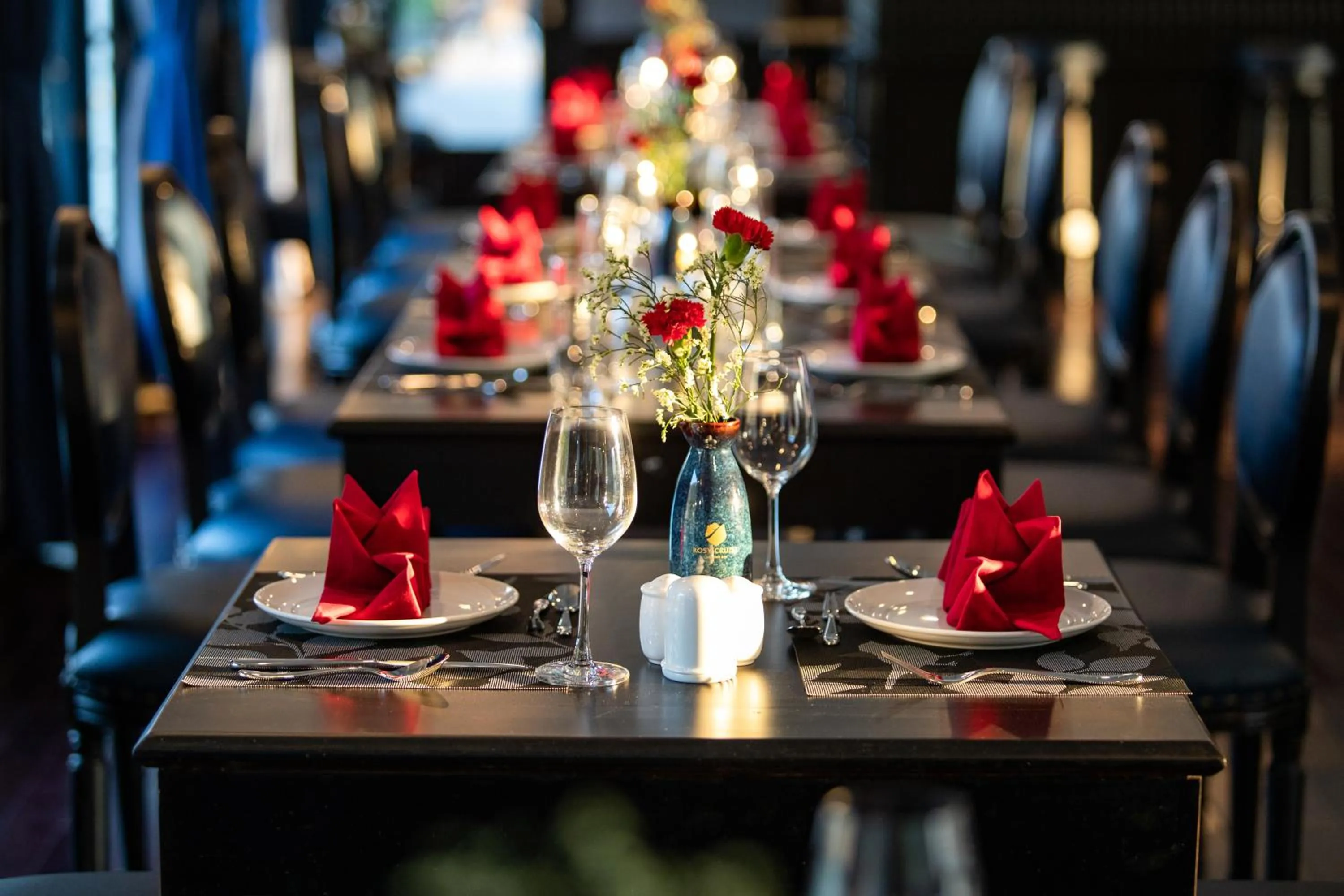 Restaurant/places to eat in Rosy Cruises