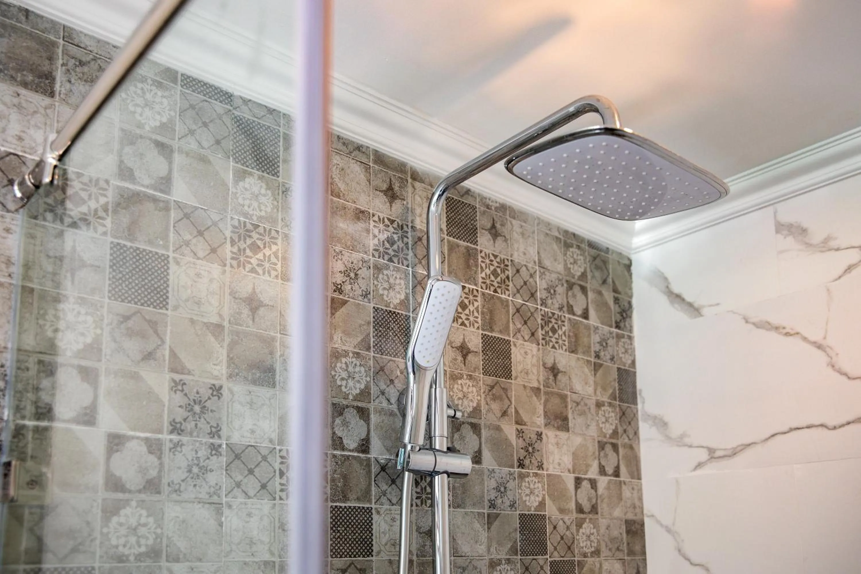 Shower in Rosy Cruises