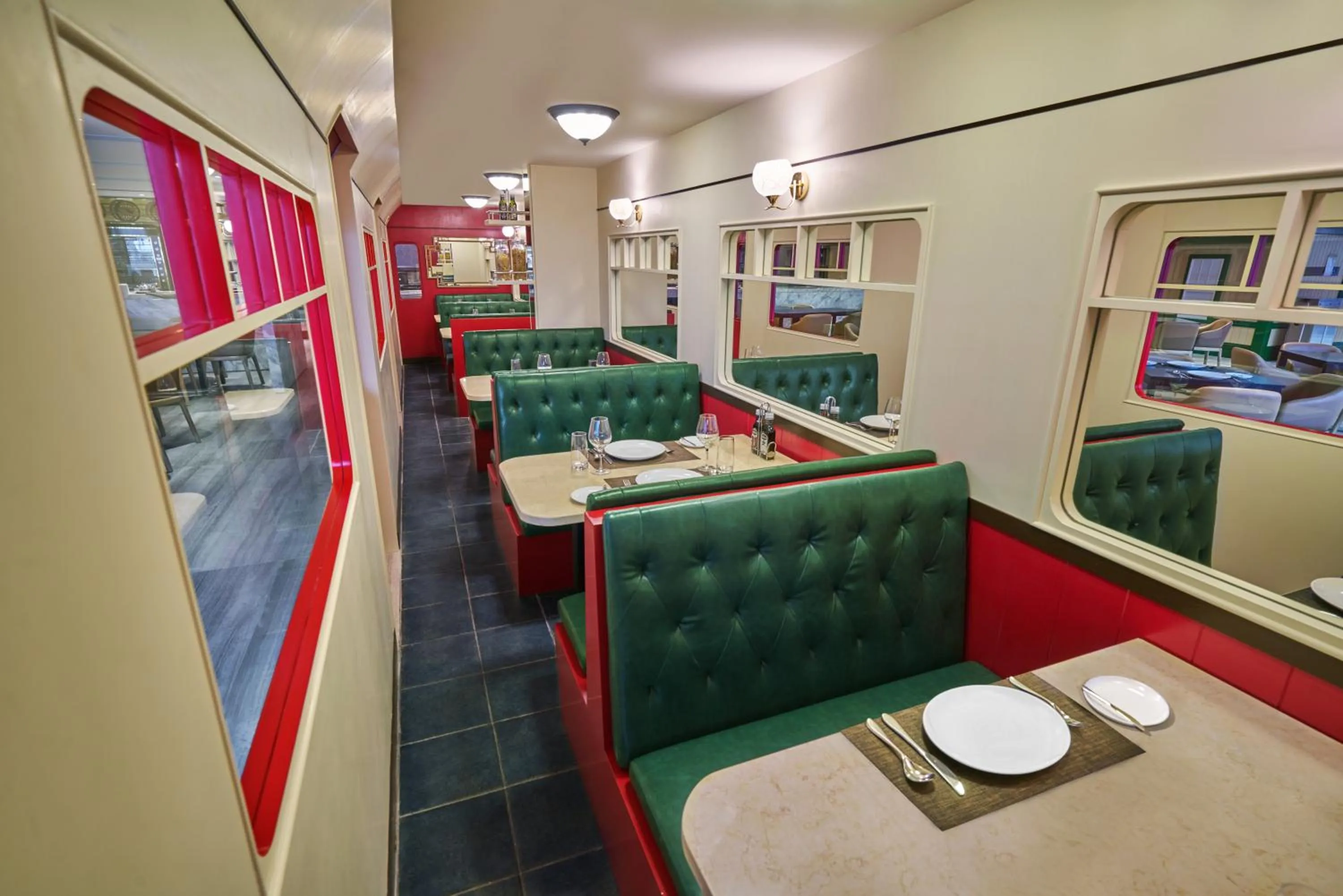 Restaurant/places to eat in Hotel COZi Resort Tuen Mun