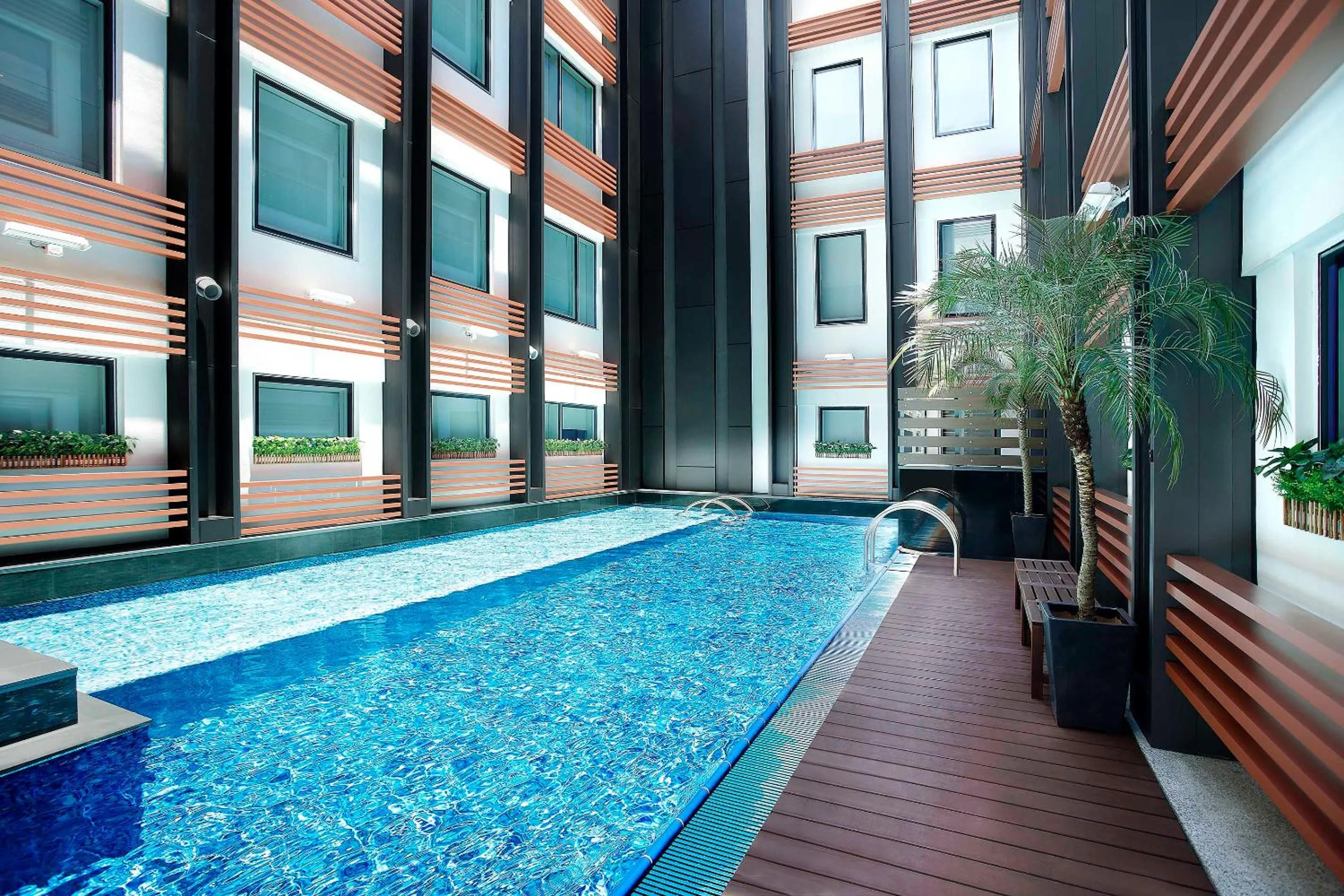 Swimming pool in Hotel COZi Resort Tuen Mun