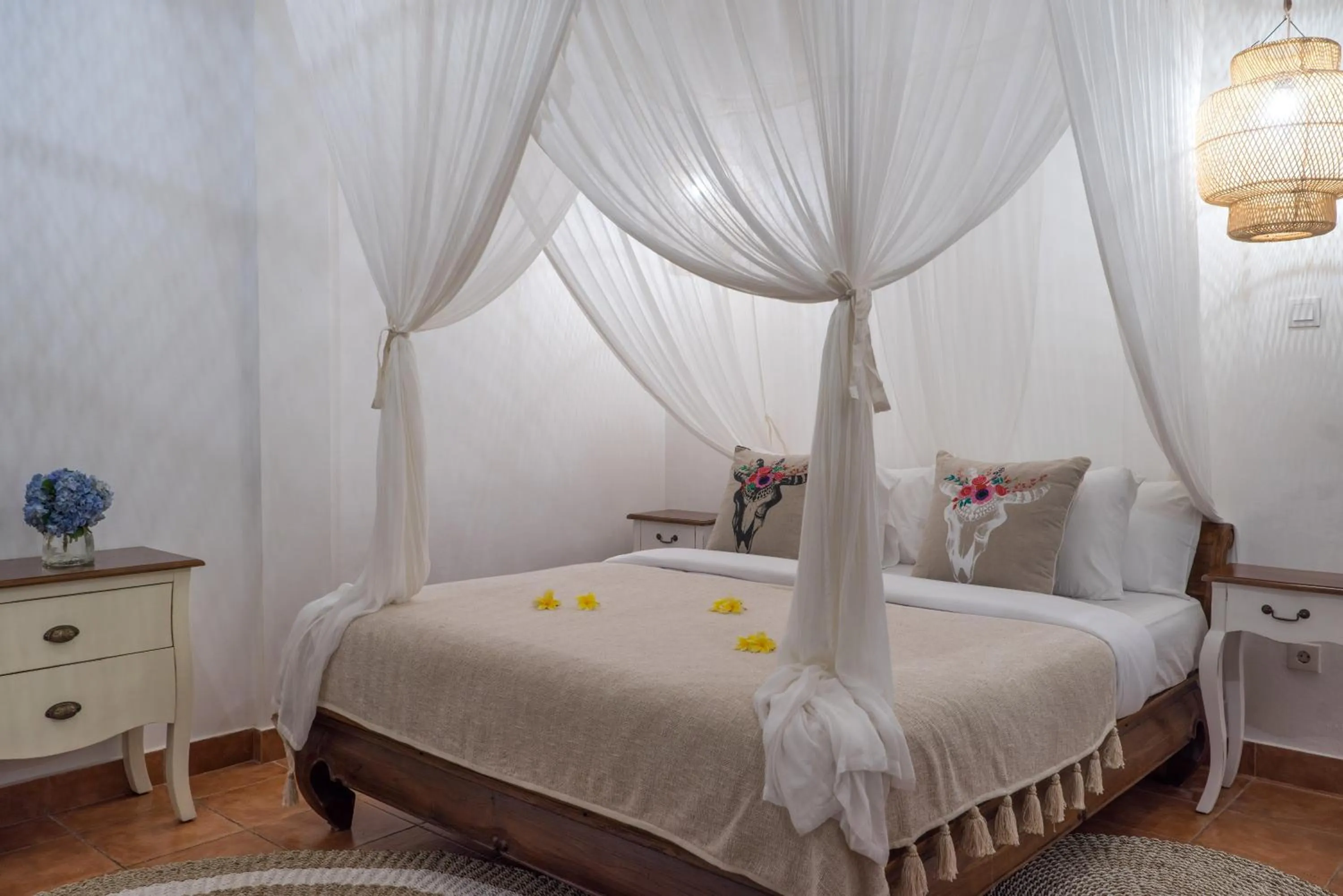 Decorative detail, Bed in Smiling Cactus Villas Seminyak