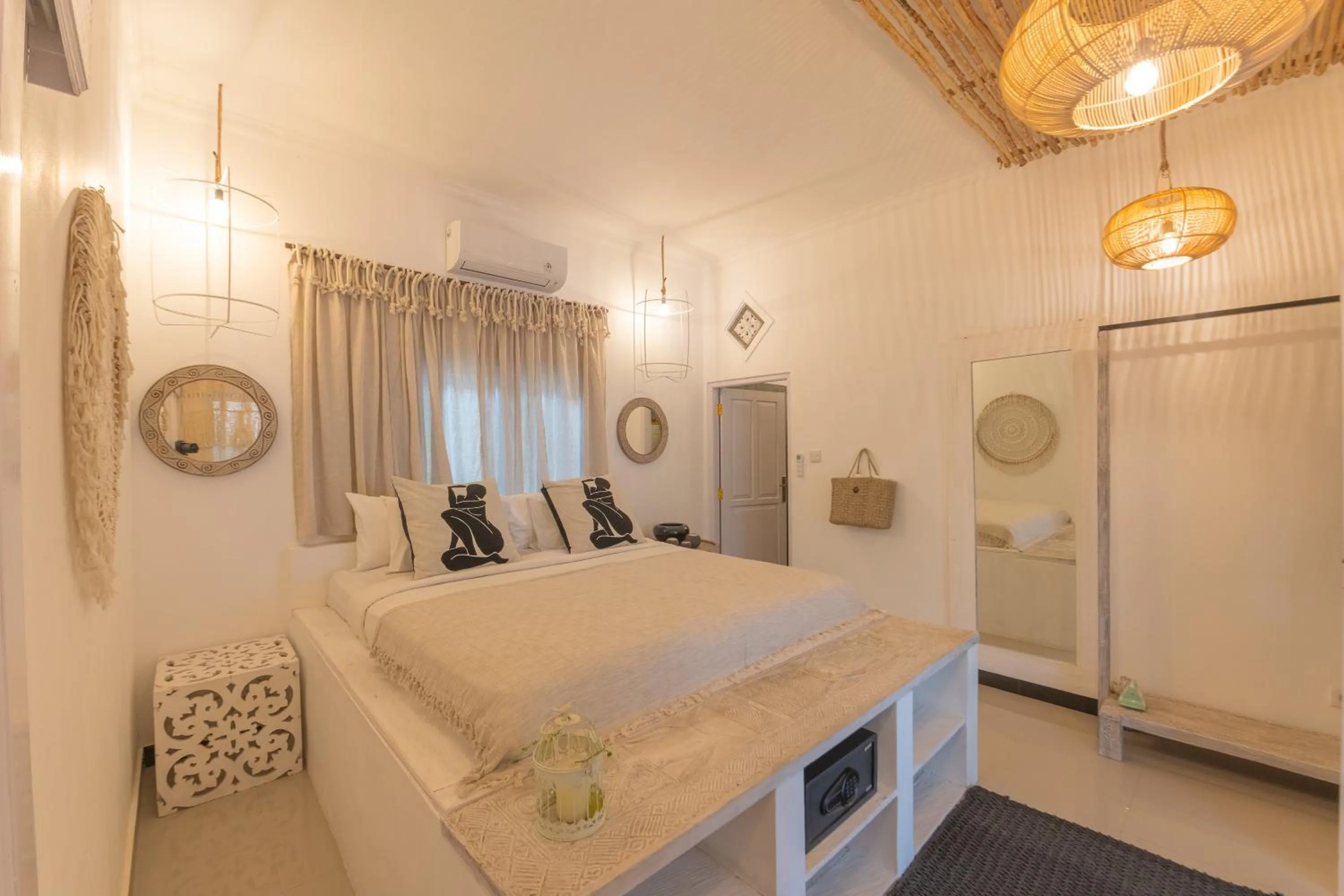 Bed in Smiling Cactus Villas Seminyak