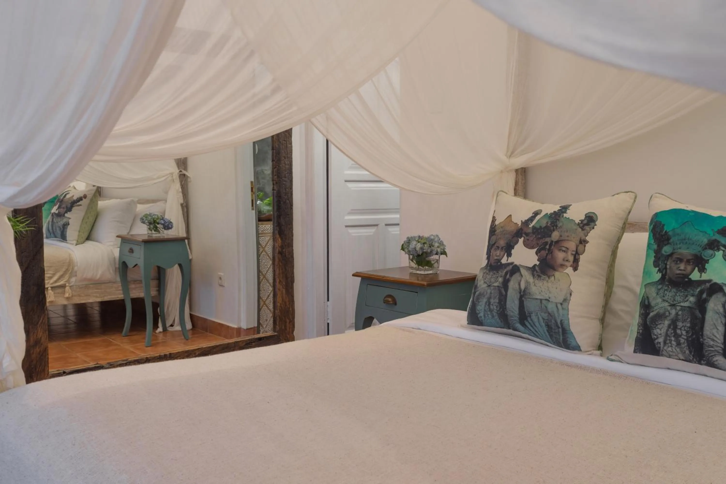 Decorative detail, Bed in Smiling Cactus Villas Seminyak