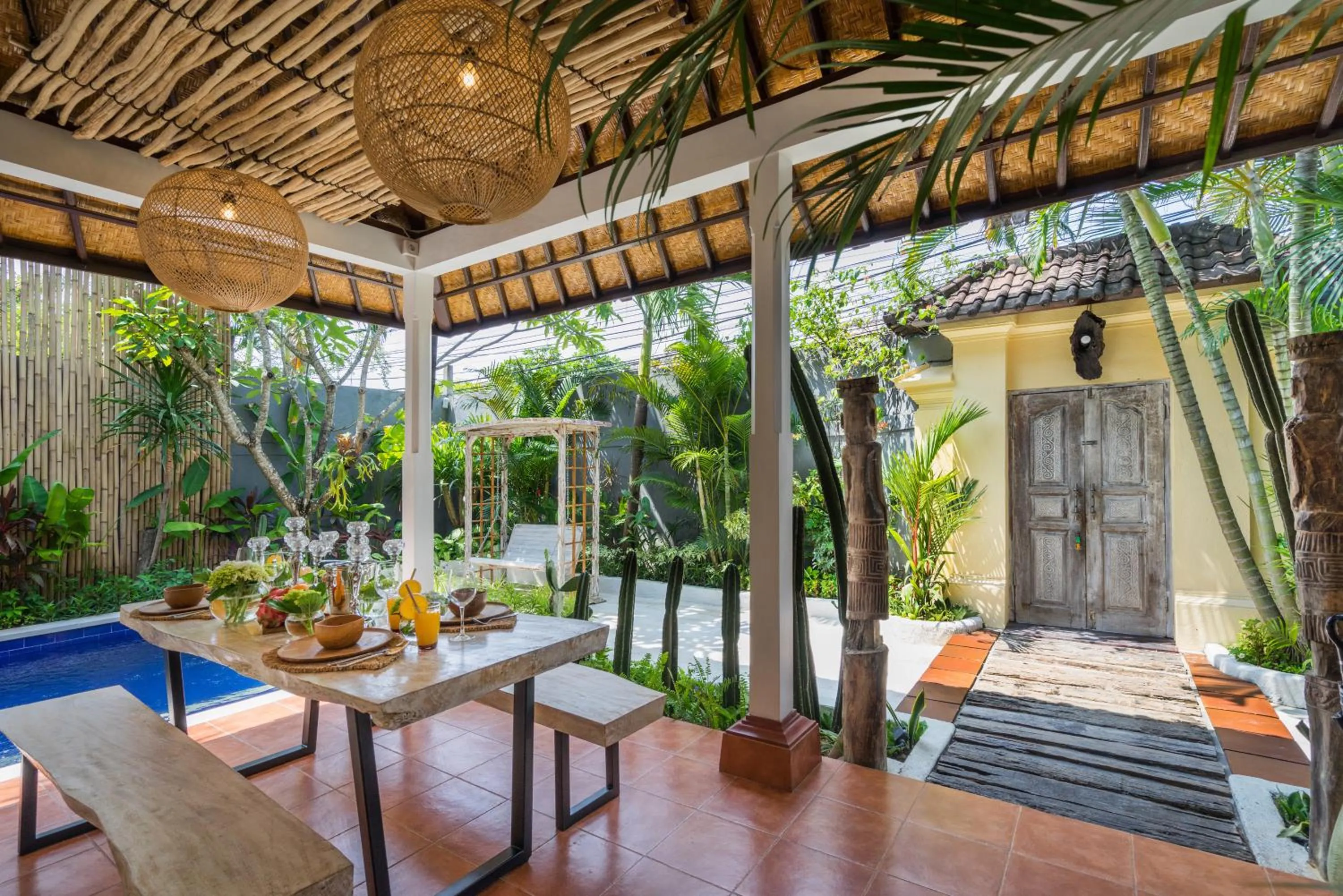 Day in Smiling Cactus Villas Seminyak